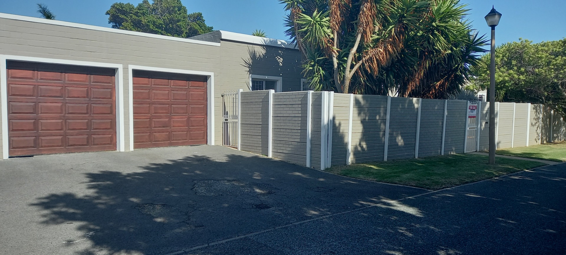 Stunning House For Sale in Anchorage Park with Separate Flat & Pool 