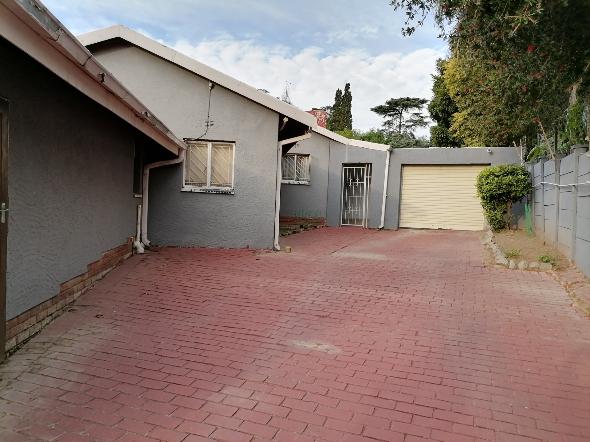 3 Bedroom House For Sale in Lombardy East ENT0246575 MyProperty