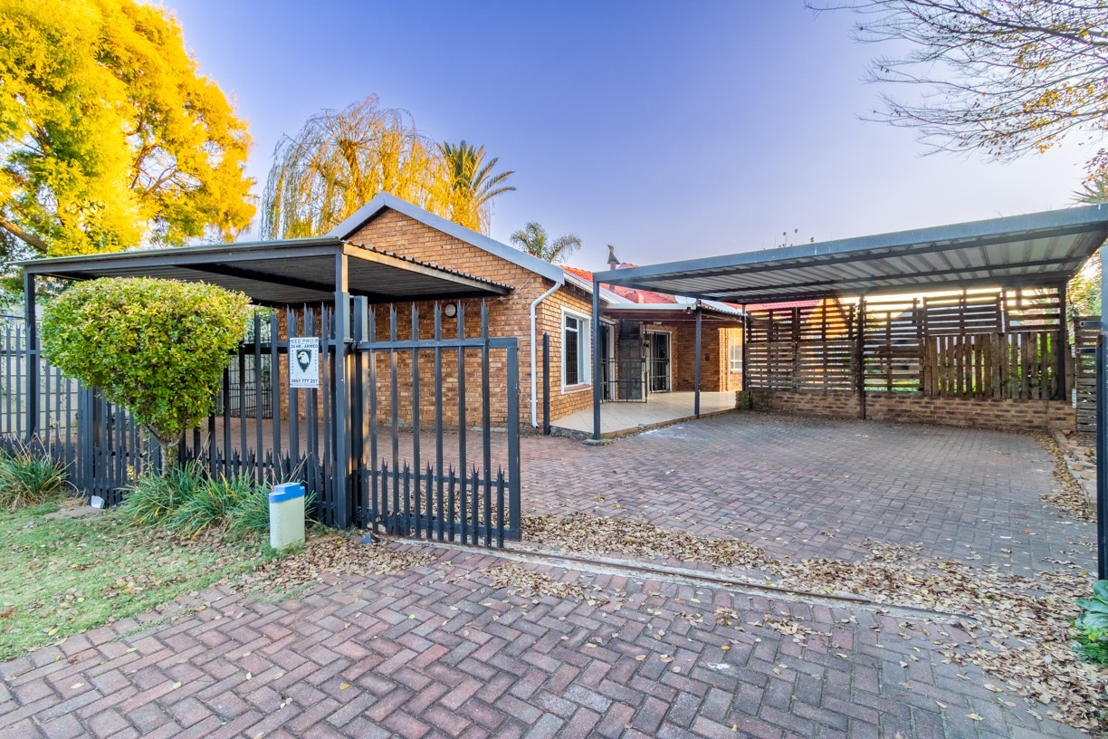 Bonaero Park Property property and houses to rent in Bonaero Park