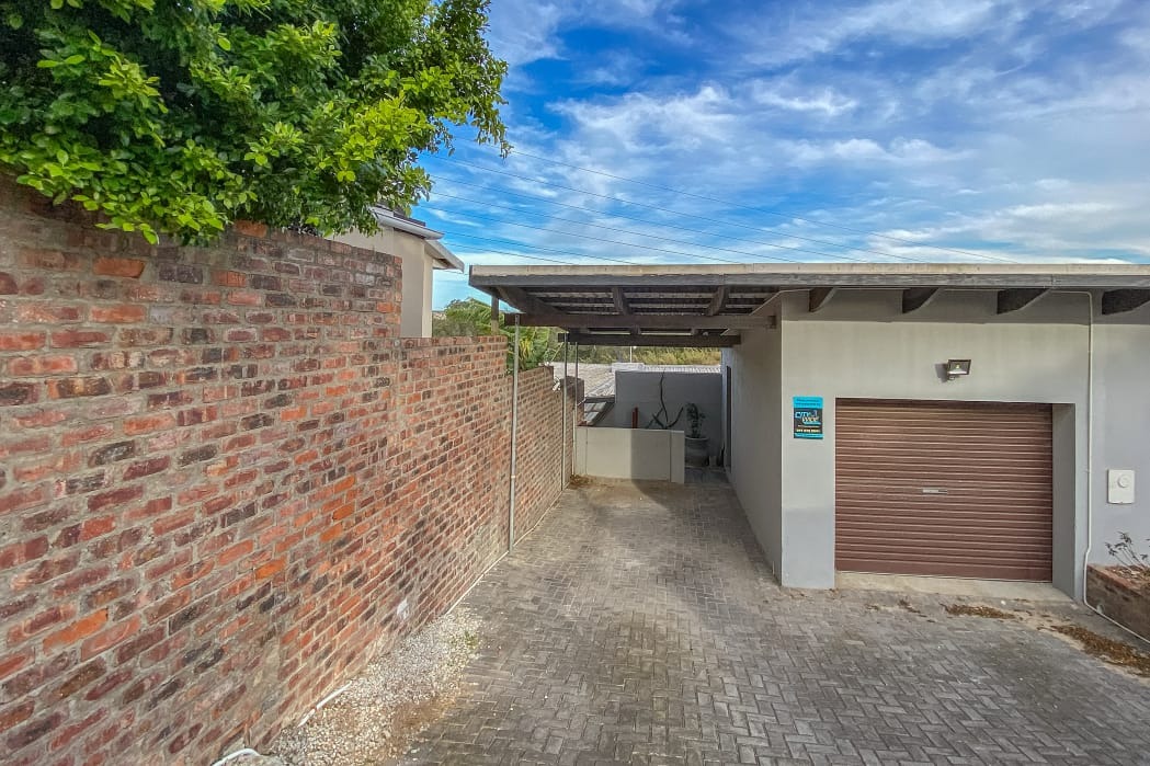 3 Bedroom House in Westering, Port Elizabeth For Sale for R 1,340,000 