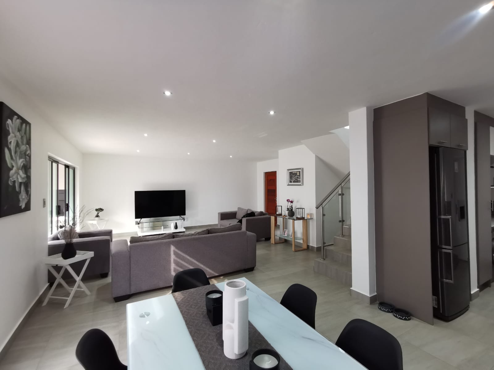 Olympus Ridge Gem 3Bed House, Spacious Balcony, Modern Kitchen