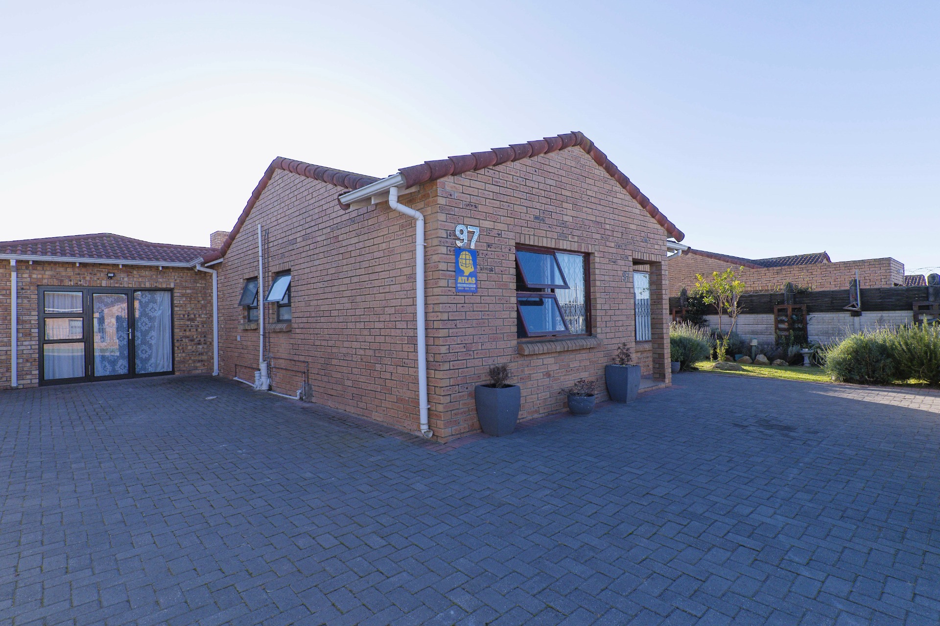 3 Bedroom House in Bridgemeade, Port Elizabeth For Sale for R 1,249,000