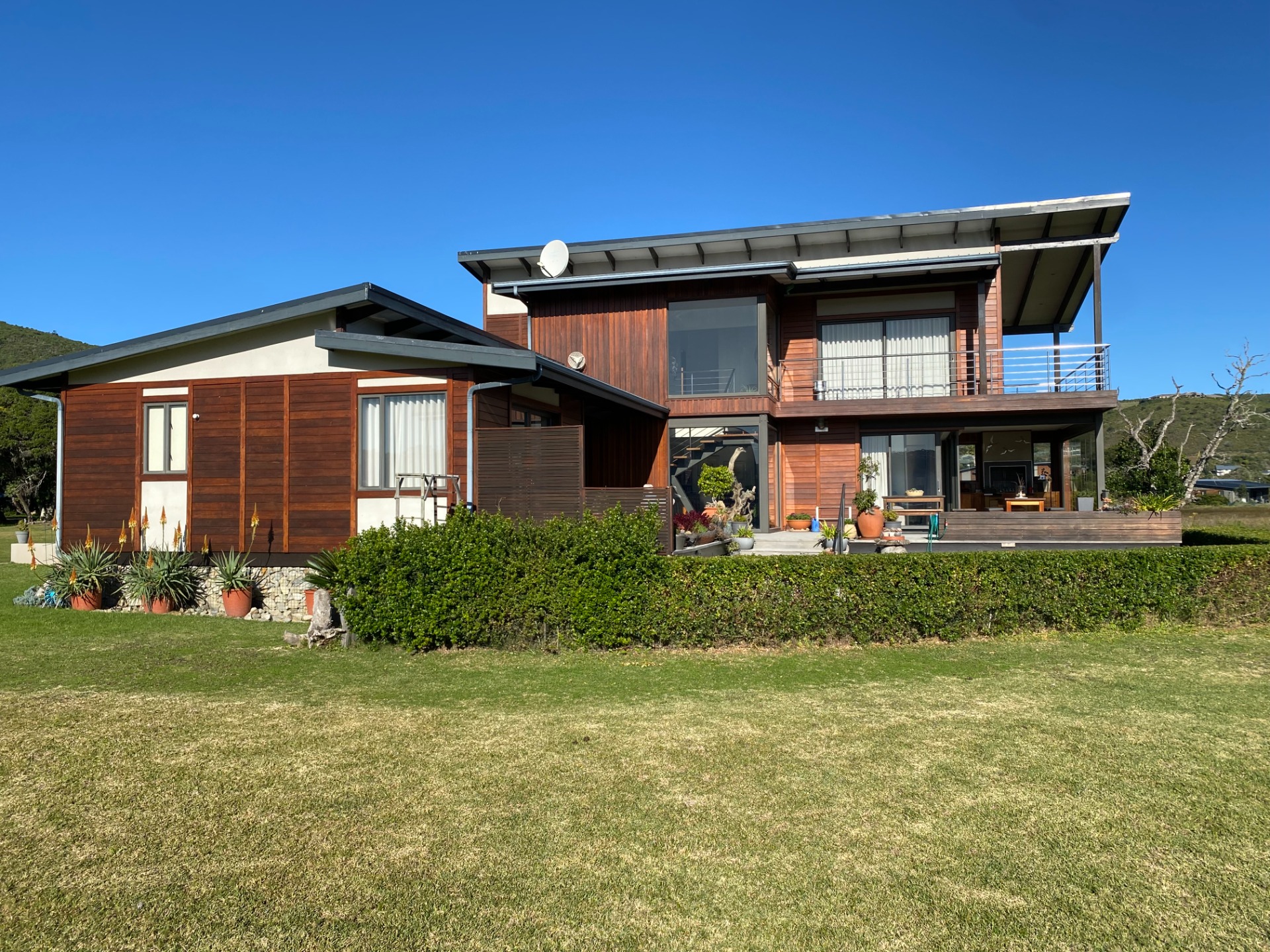 Luxury Eco Lifestyle House For Sale, Brenton On Lake Retreat 