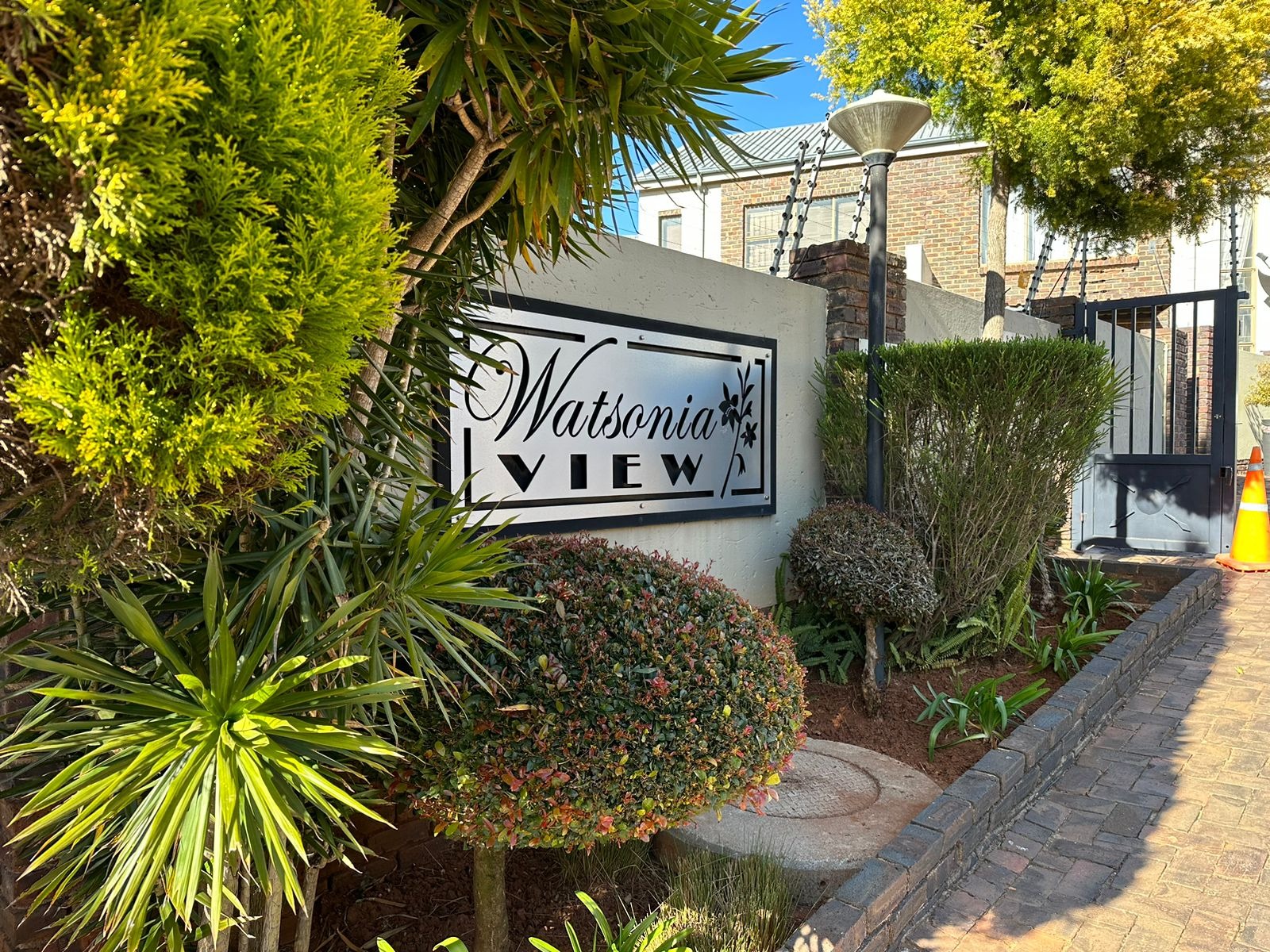 Charming 2 Bed Townhouse For Sale in Sugar Bush Estate ENT0254358