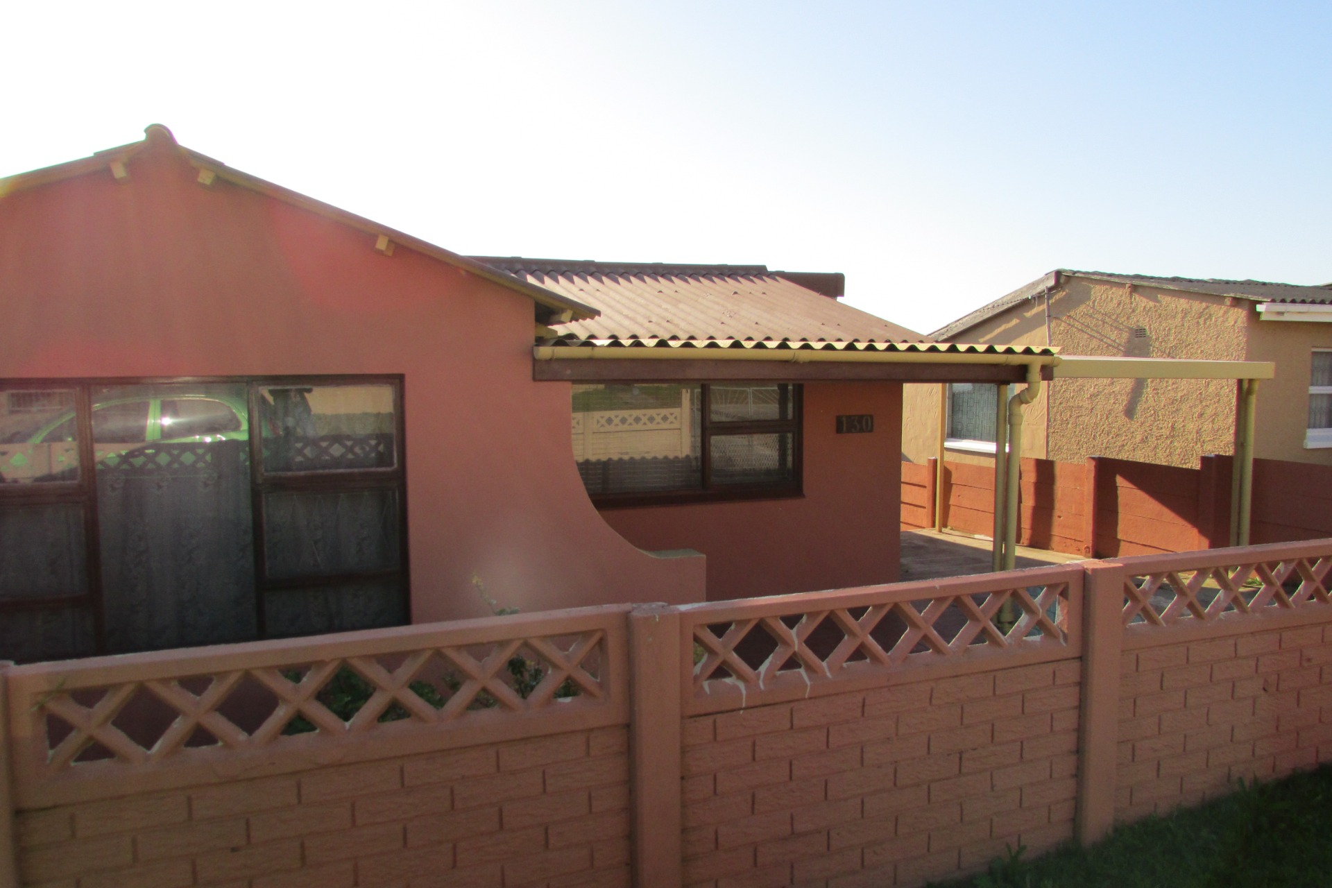 2 Bedroom House in Gelvandale, Port Elizabeth Pending Sale for R