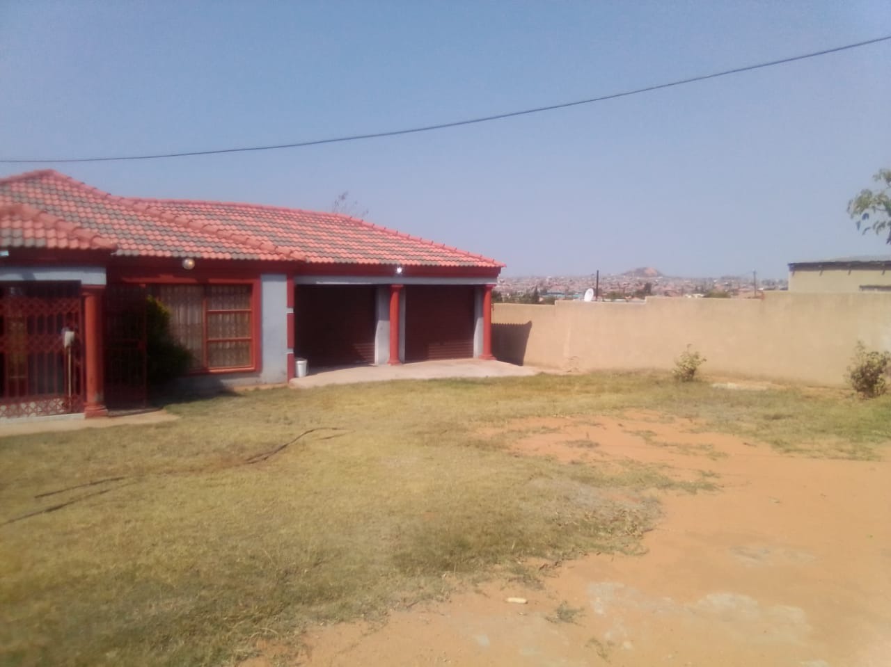 Charming 2Bedroom House for Sale in Mankweng, Fully Walled Property 