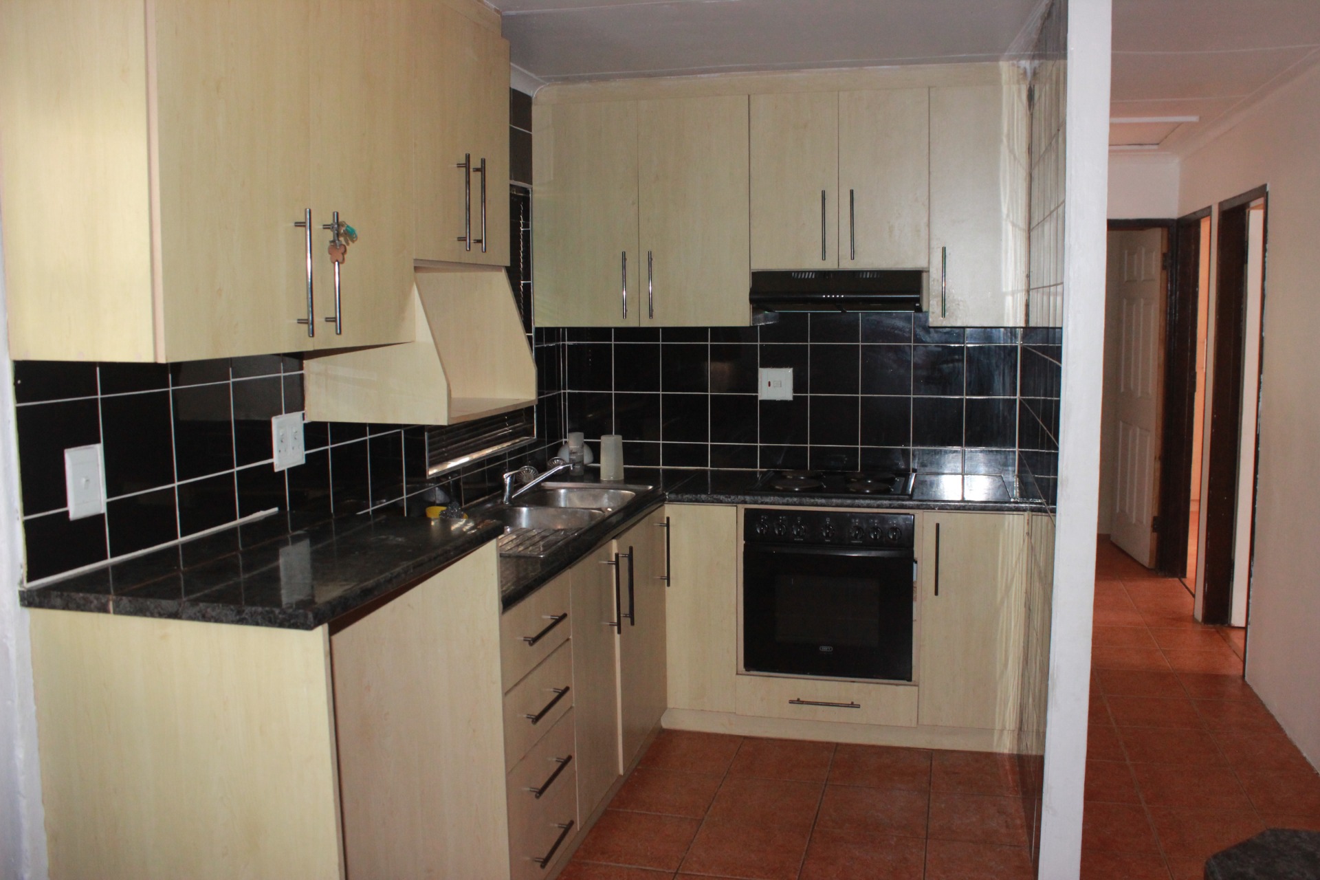 Charming 3Bedroom House for Sale in New Woodlands, Mitchells Plain 