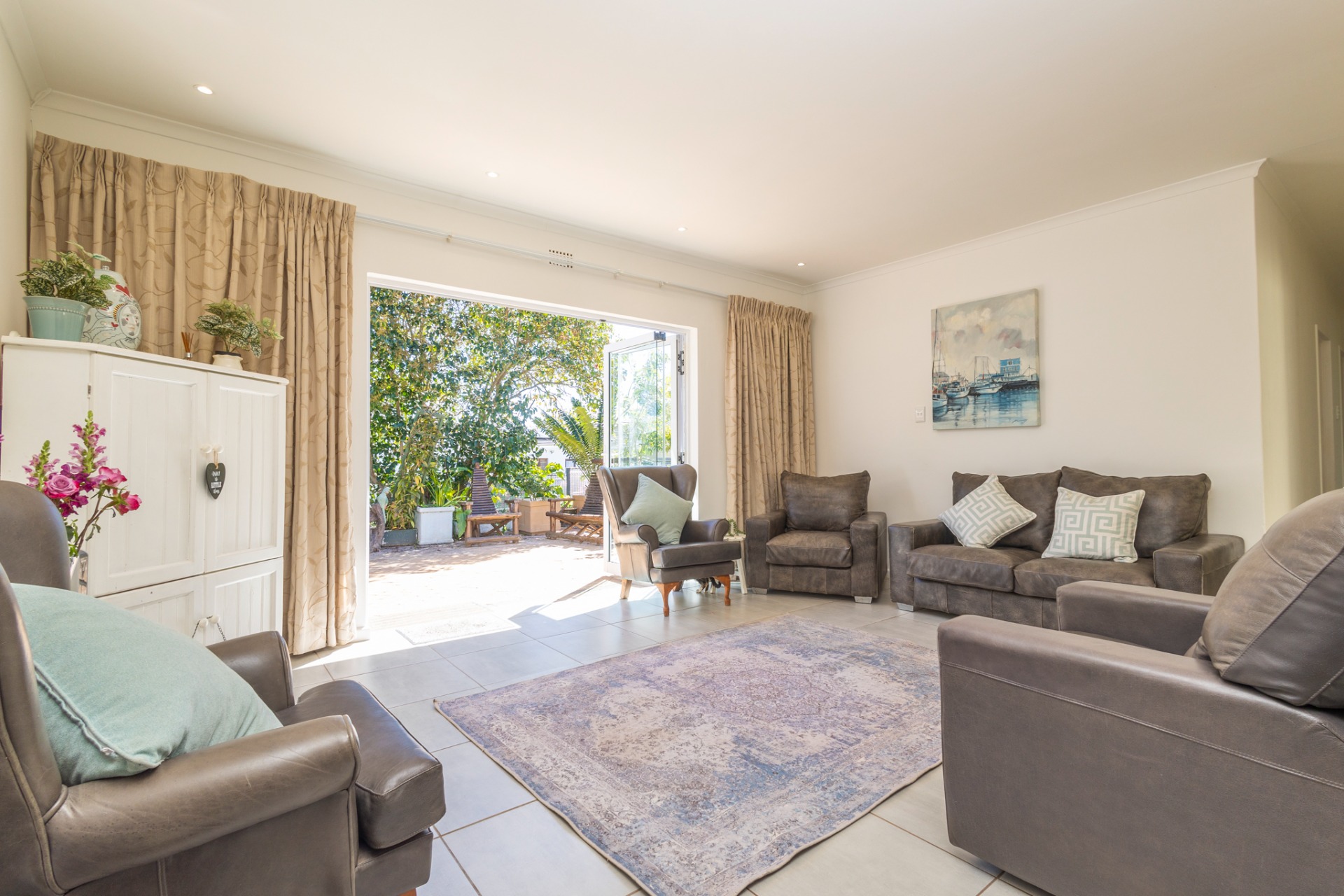 Renovated 3Bedroom House for Sale in Kenridge, Quiet CuldeSac ENT0259249 MyProperty