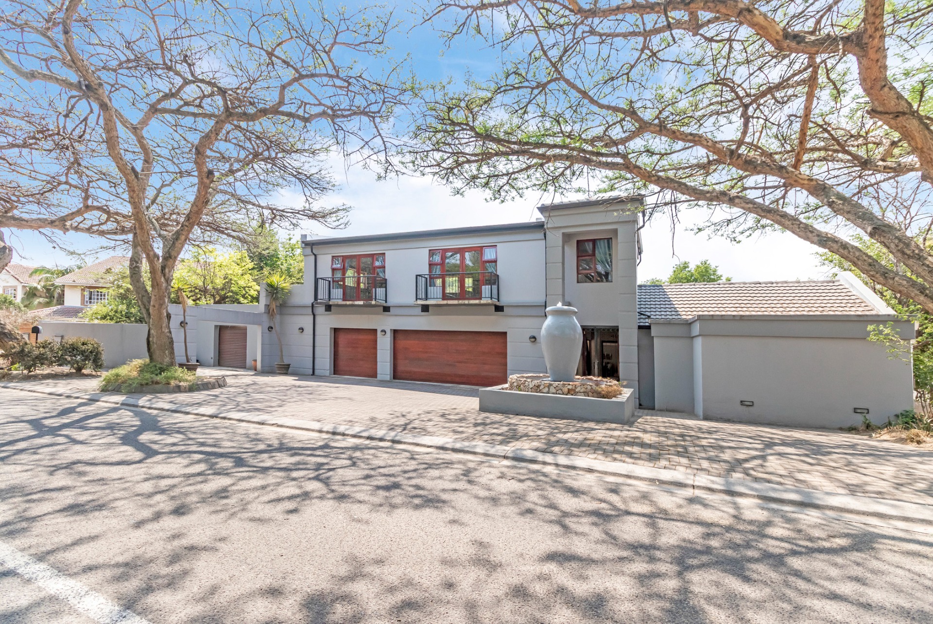 Spectacular Fourways Gardens House for Sale 4 Beds, Pool, Games Room