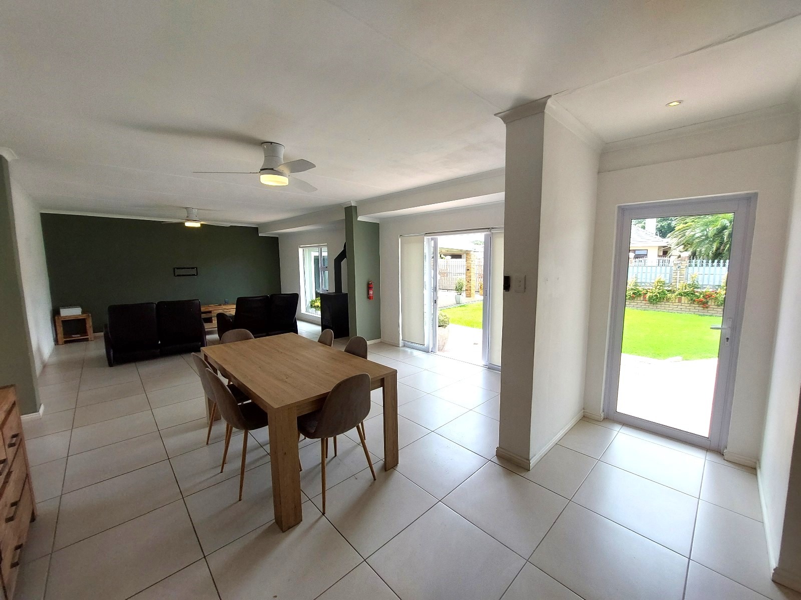 Modern 5Bedroom House for Sale, Strand South Style, Space