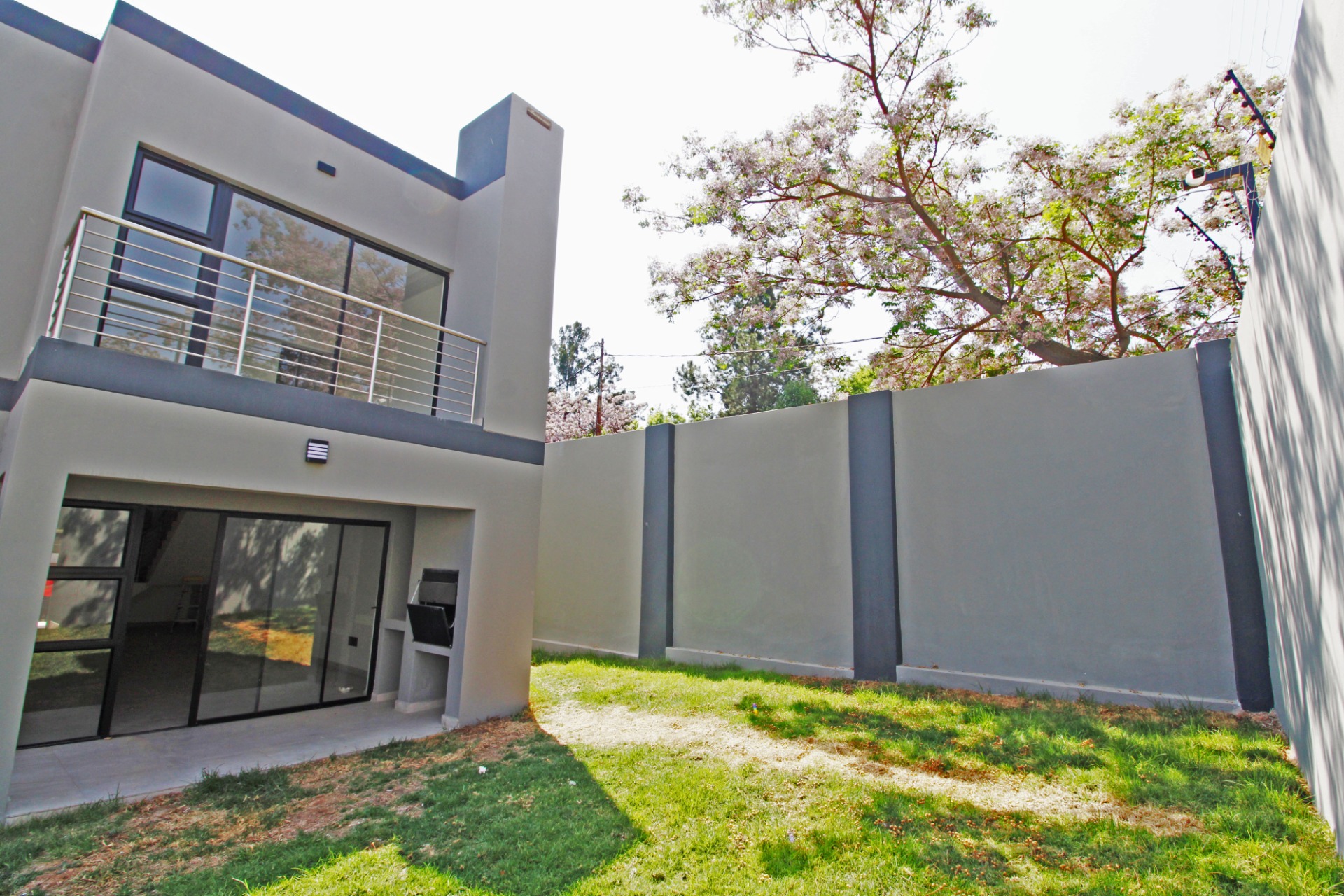 3 Bedroom Townhouse For Sale in Bryanston East ENT0261889 MyProperty