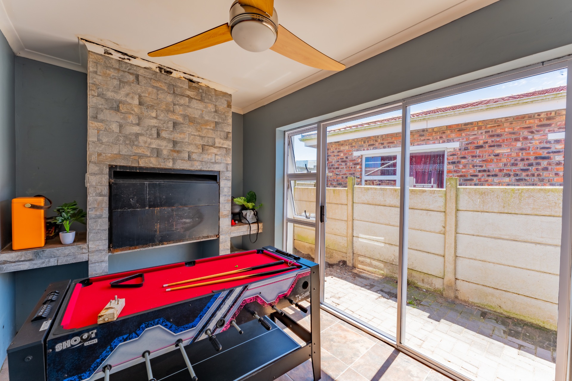 3 Bedroom House in Parsons Ridge, Port Elizabeth For Sale for R