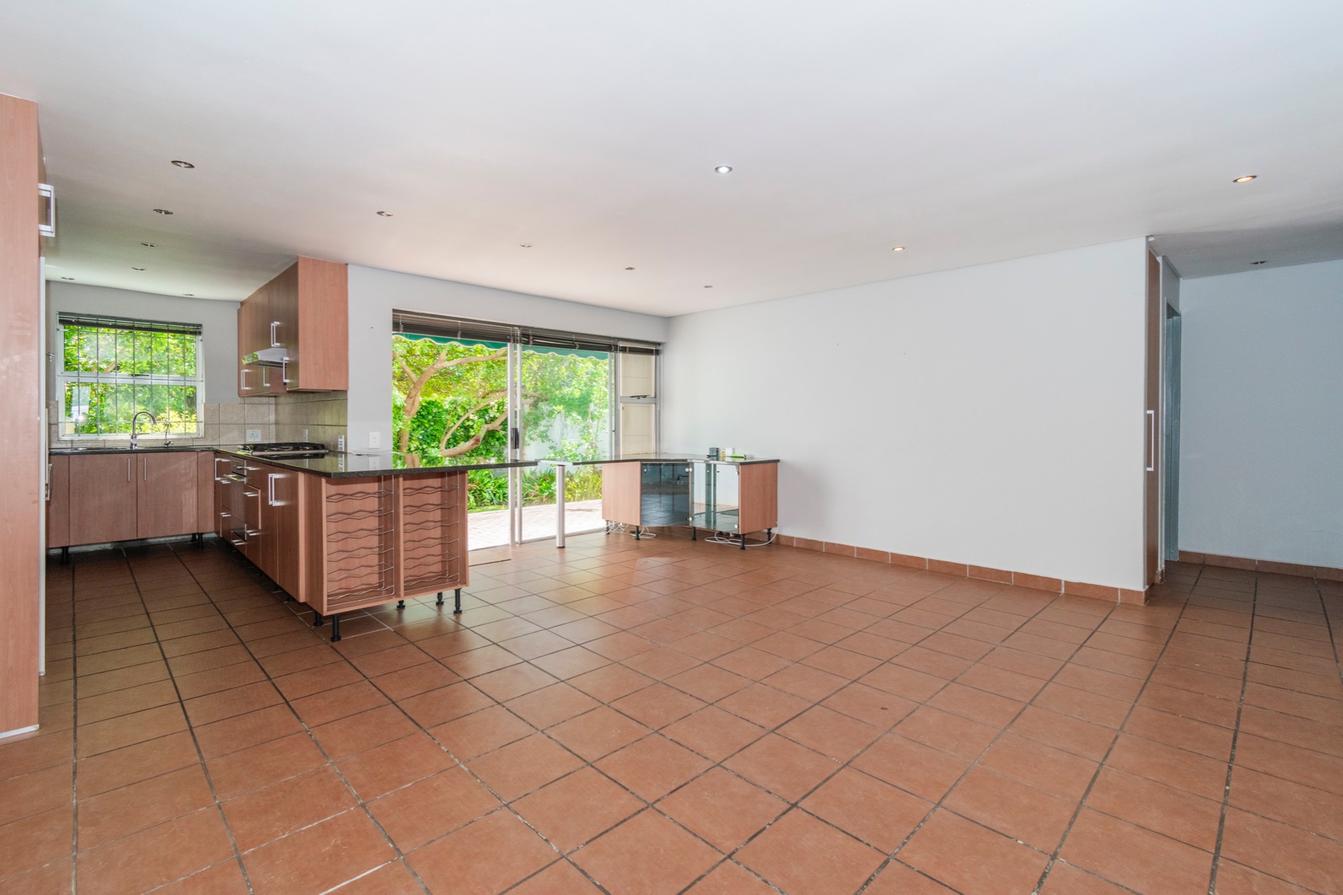 Tranquil 3Bedroom Apartment To Rent, Harrington Place Serene Garden