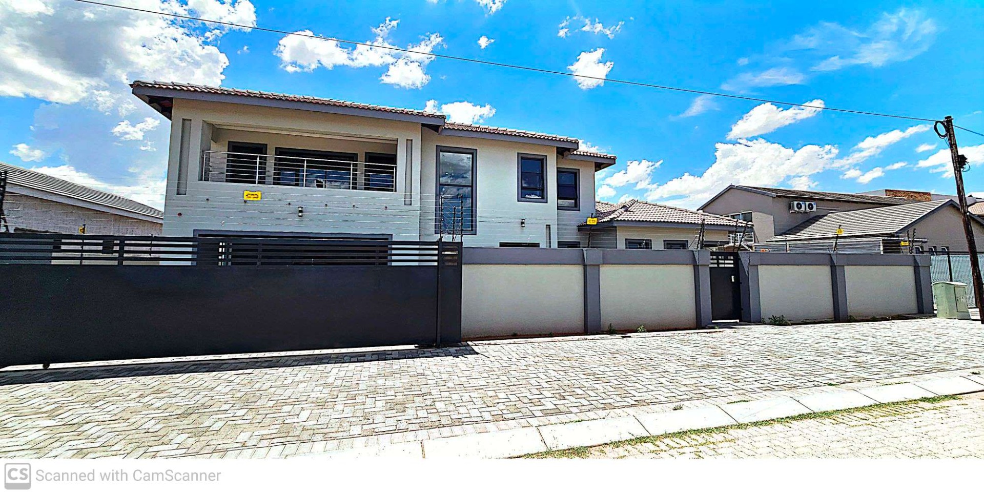 Luxurious 5Bedroom House for Sale in Minerva Gardens, Modern Design