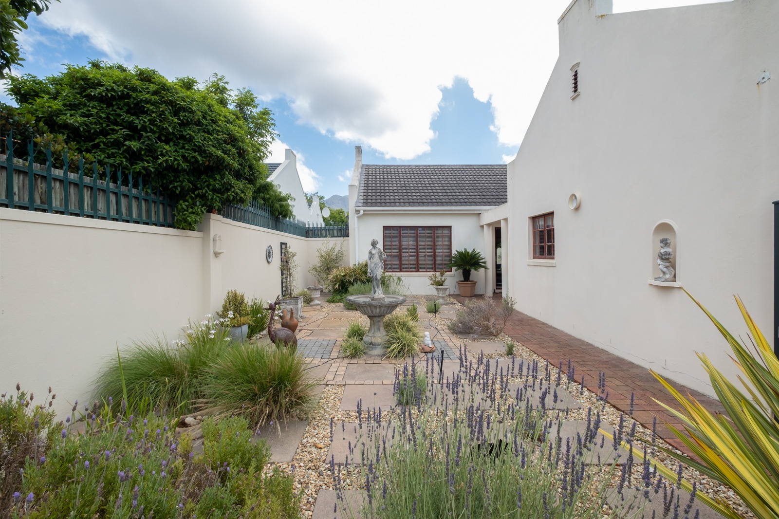 3 Bedroom House in Tokai For Sale R4,500,000 ENT0264532