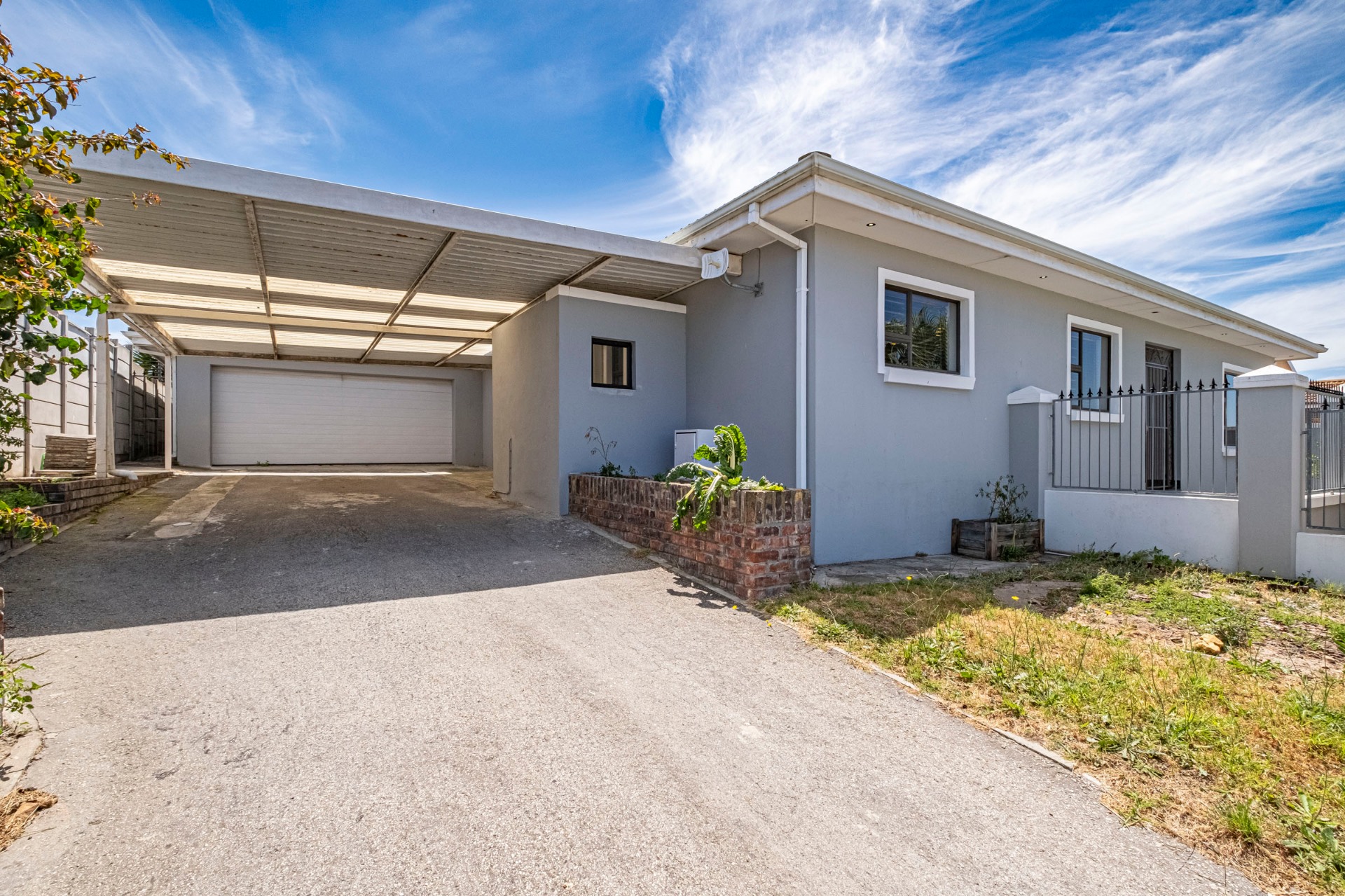 4 Bedroom House in Parsons Ridge, Port Elizabeth For Sale for R