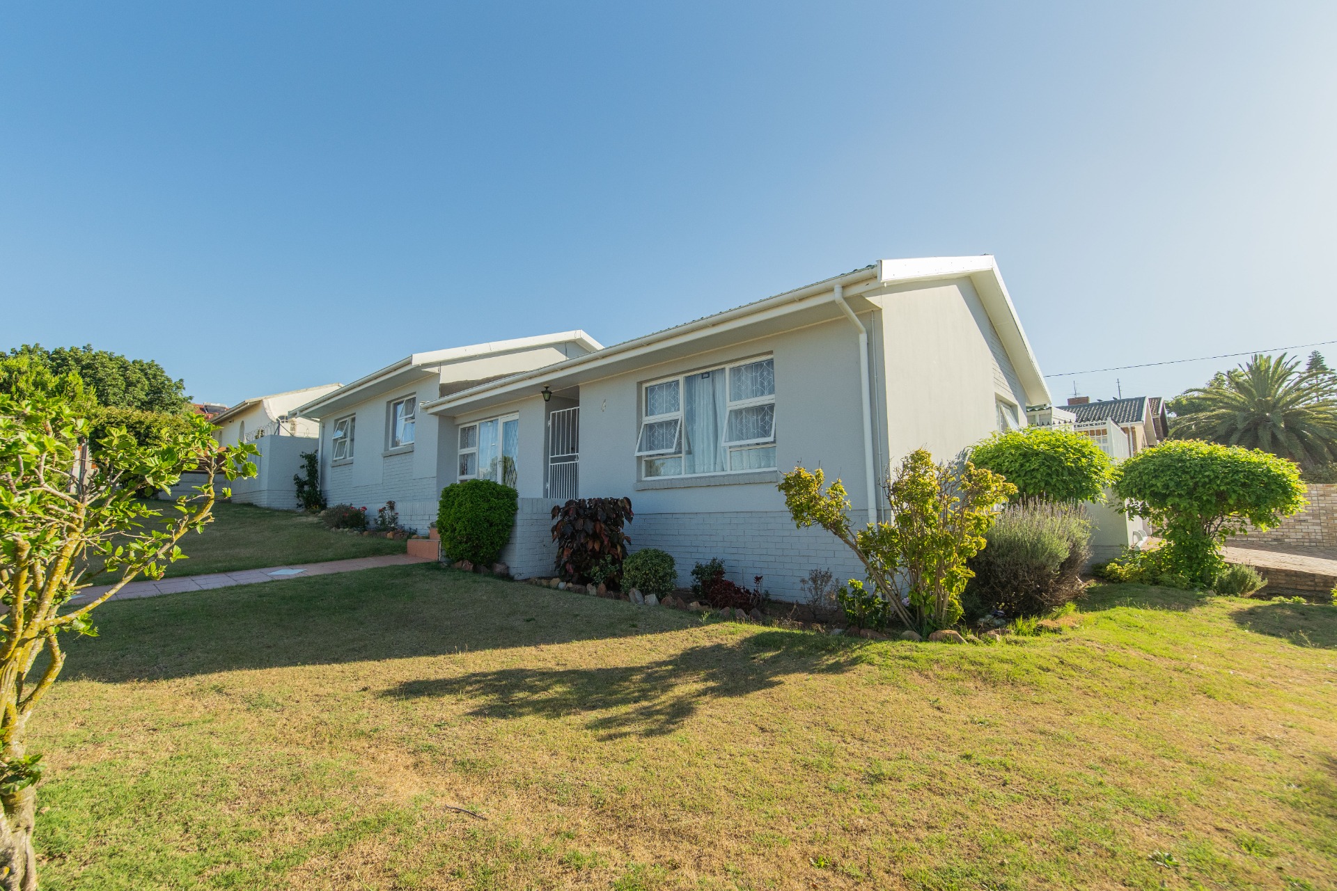 3 Bedroom House in Hillside, Port Elizabeth For Sale for R 1,000,000 