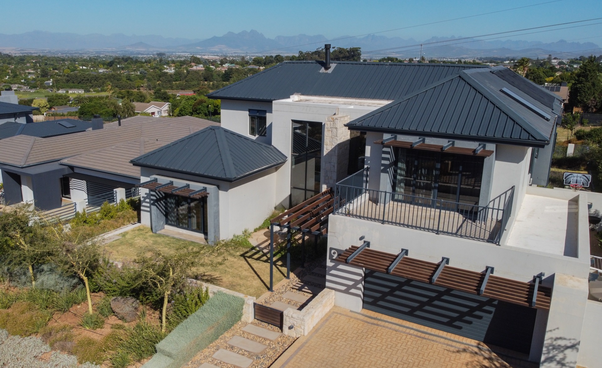 5 Bedroom House For Sale in Clara Anna Fontein, 9 De Hoop Close 