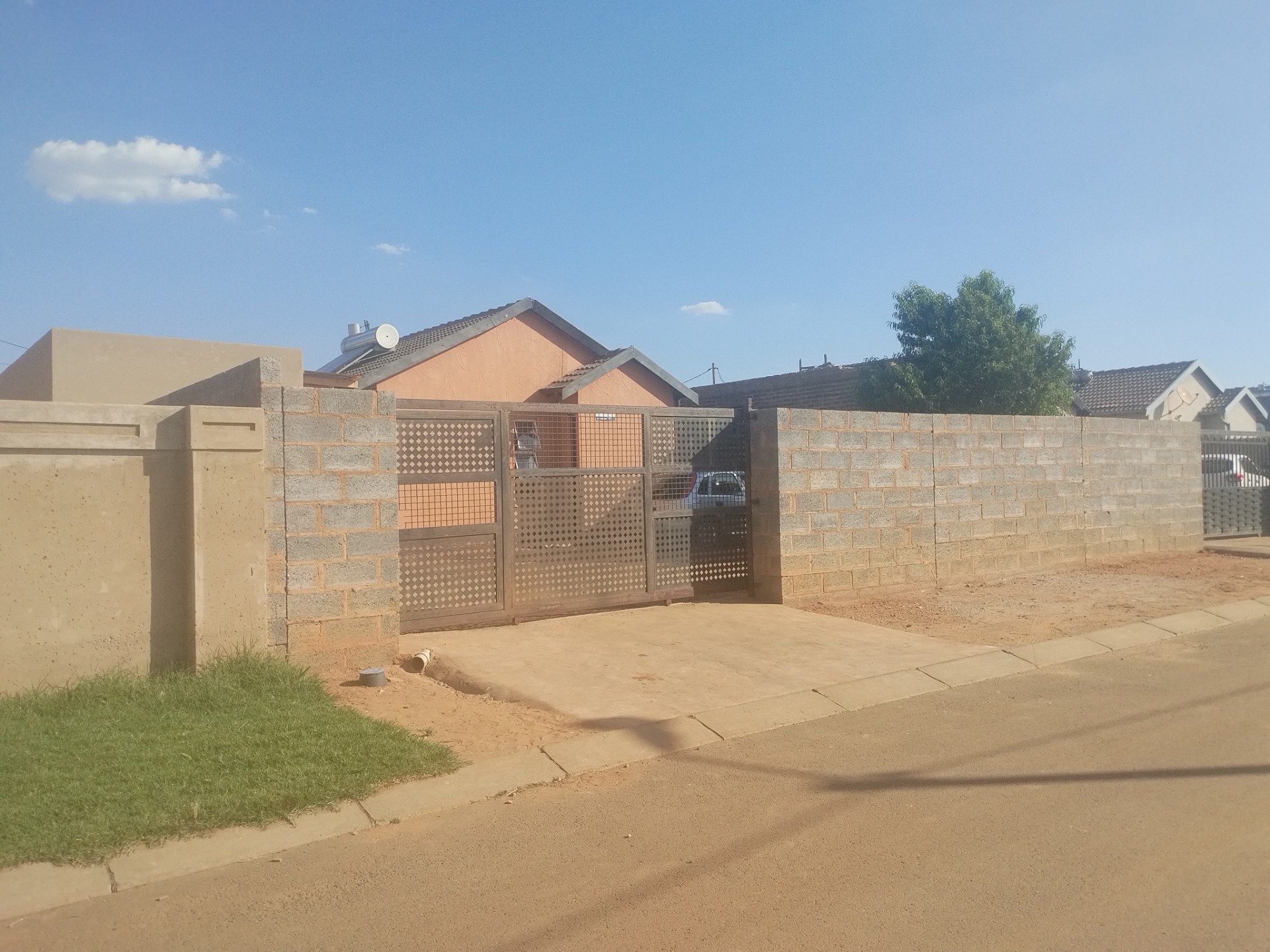 Lehae Property property and houses for sale in Lehae, Johannesburg