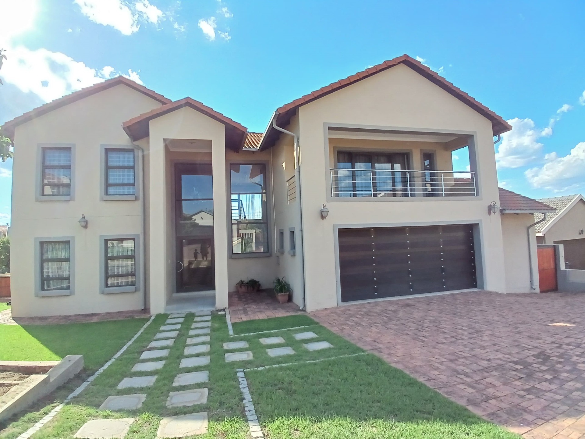 5 Bedroom House For Sale in Summerfields Estate, 6817 Horsemint Street