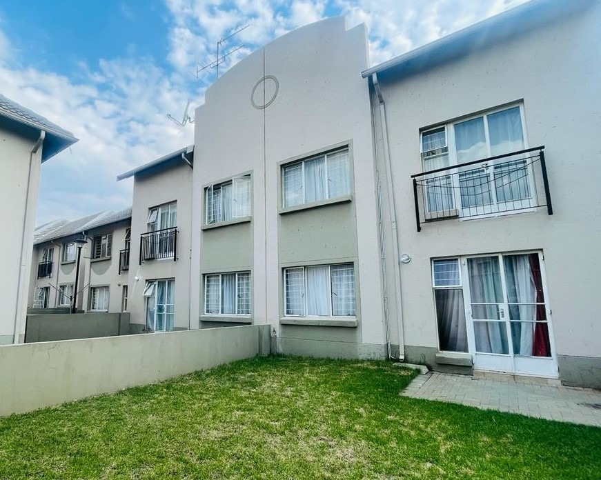 Klippoortjie Property property and houses for sale in Klippoortjie