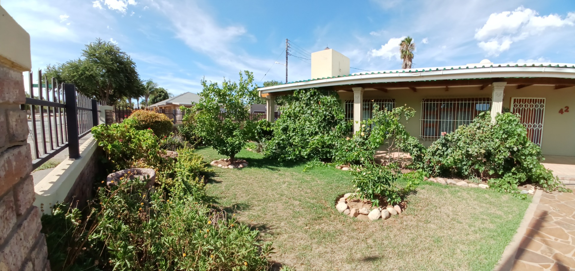 Spacious 3Bedroom House For Sale, West Bank FamilyFriendly Features ENT0267428 MyProperty