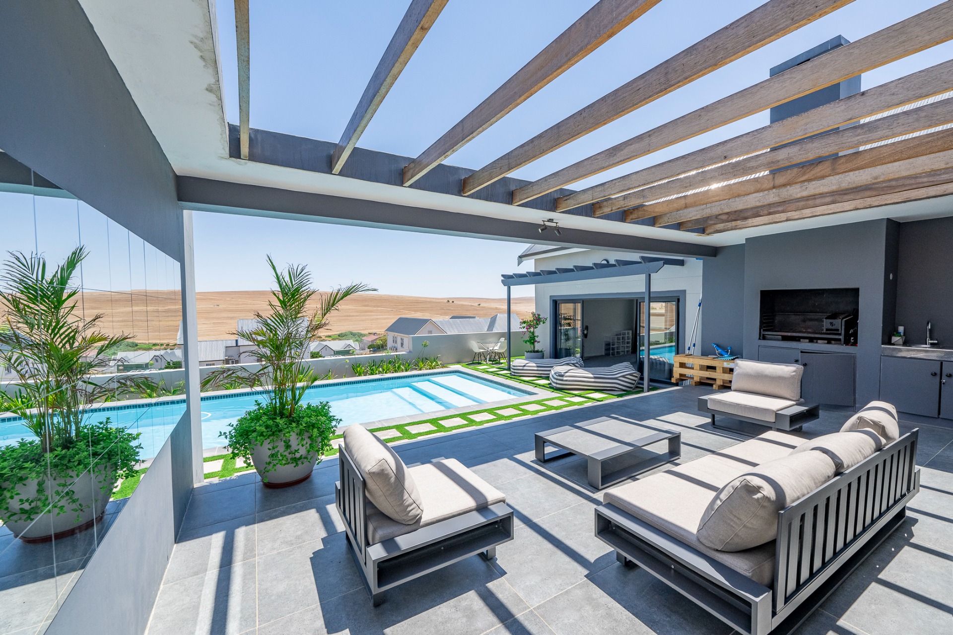 Stunning 4Bedroom House For Sale in Mount Royal Golf Estate 