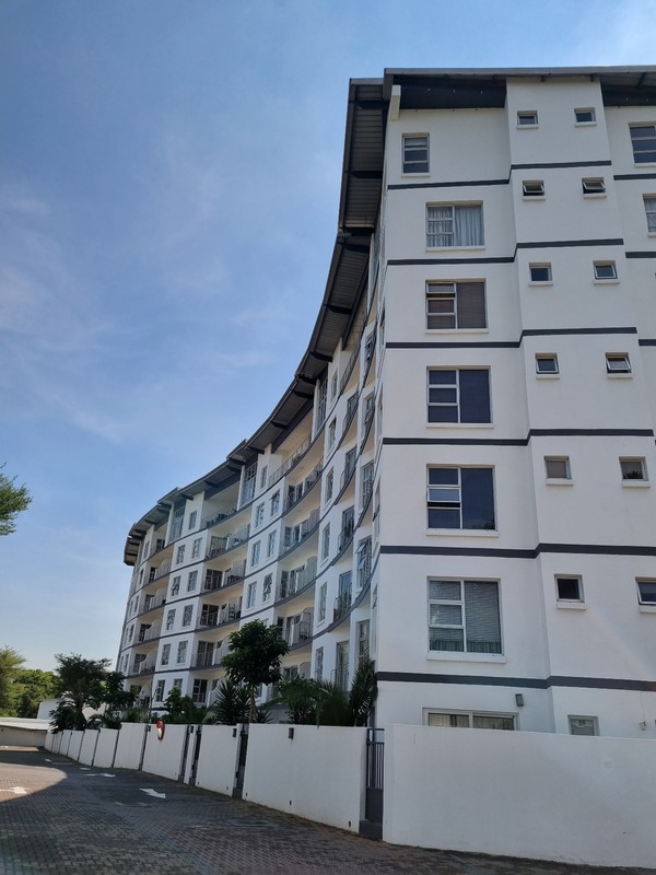 Stylish 2Bed Apartment for Sale in Riviera, Johannesburg Modern