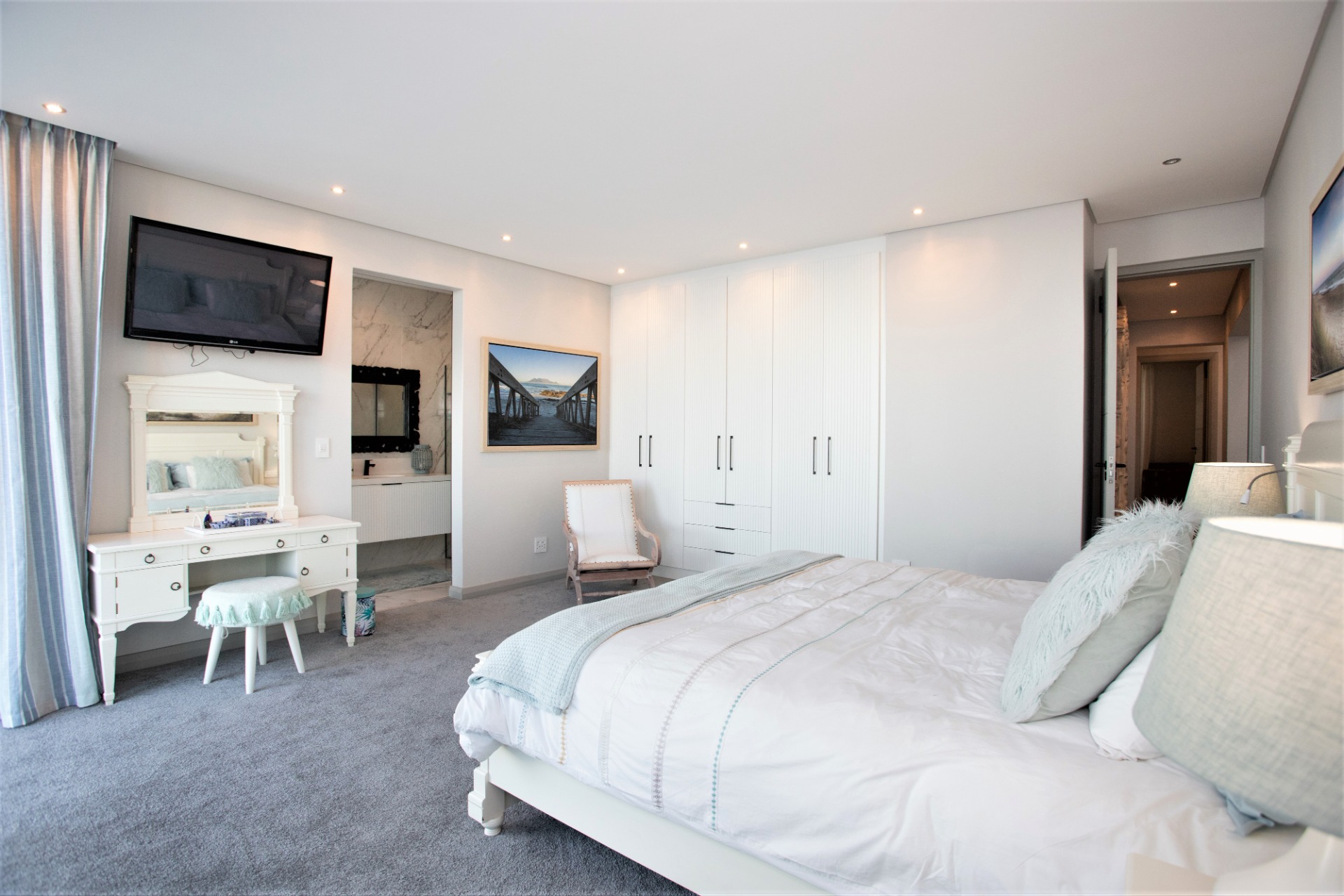 Luxurious Oceanfront House for Sale, Pinnacle Point Golf Estate 