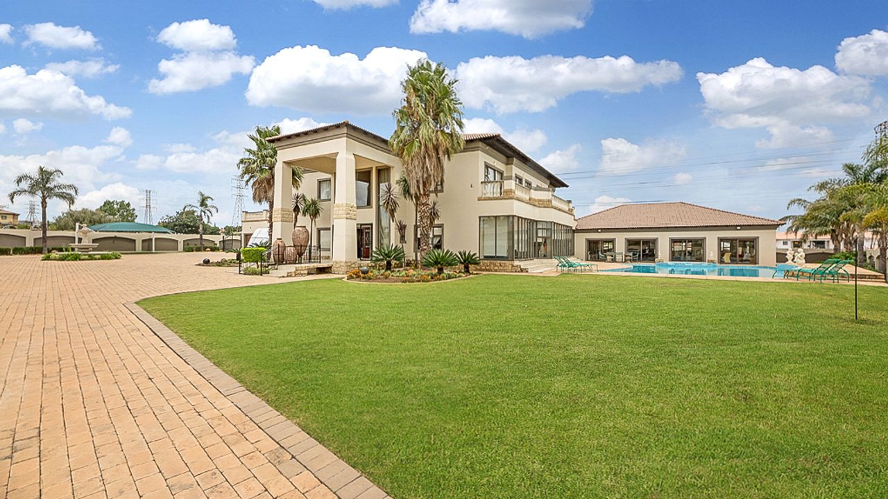 8 Bedroom House For Sale in Parkrand LH111471 MyProperty