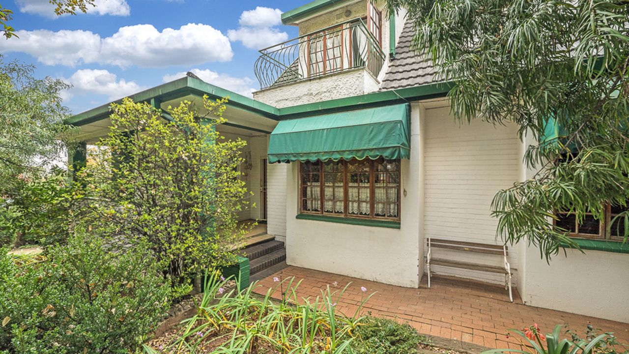 Stunning 3Bedroom House For Sale in Eastleigh Ridge with Rental