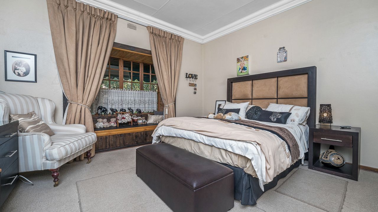 Stunning 3Bedroom House For Sale in Eastleigh Ridge with Rental