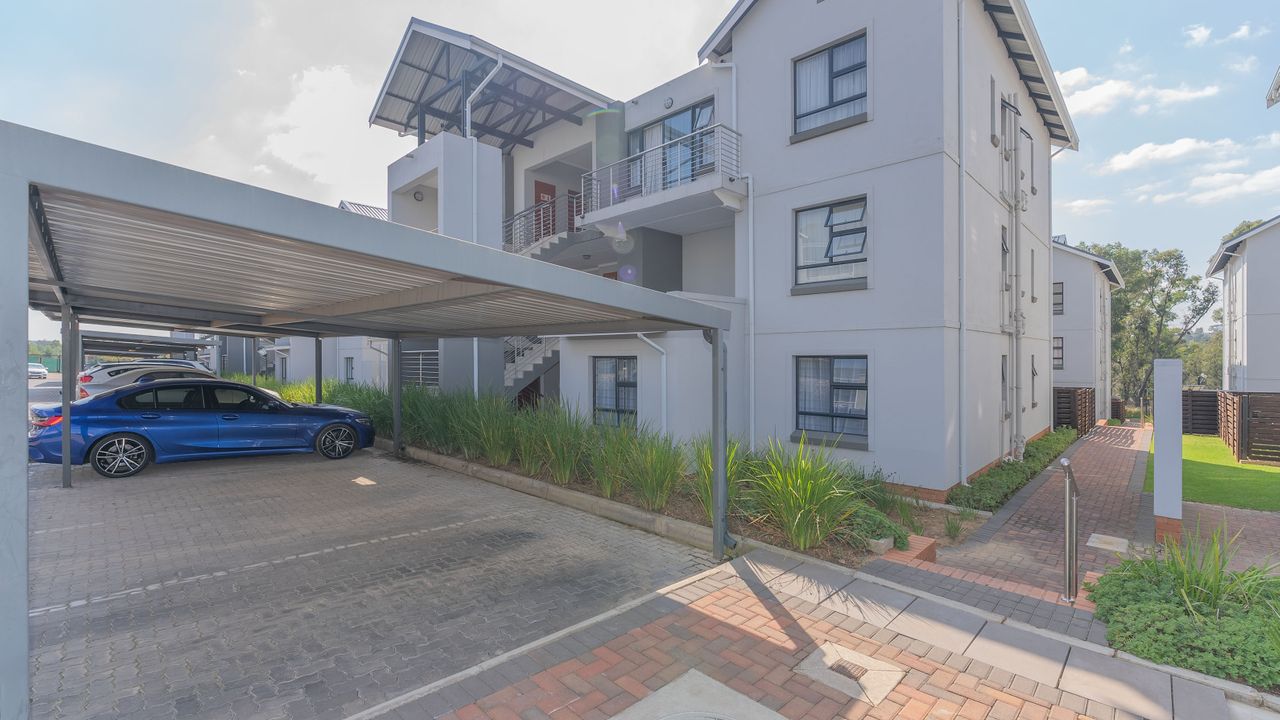 2 Bedroom Apartment For Sale in Modderfontein, 1 Benacre Lane LH