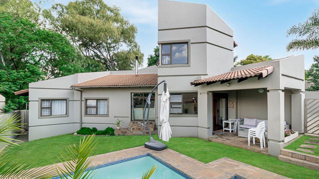3 Bedroom House For Sale in Jukskei Park, 1400 The Colonnades Street 