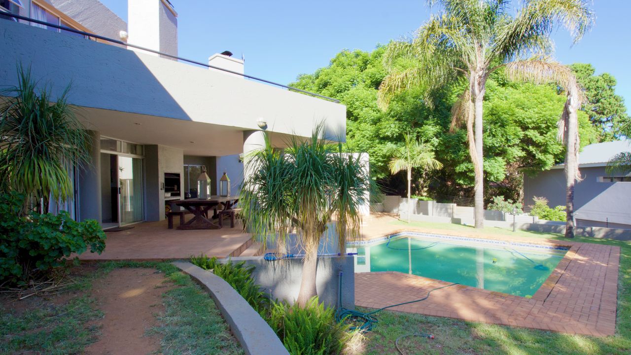 5 Bedroom House For Sale in Waterkloof Heights LH161504 MyProperty