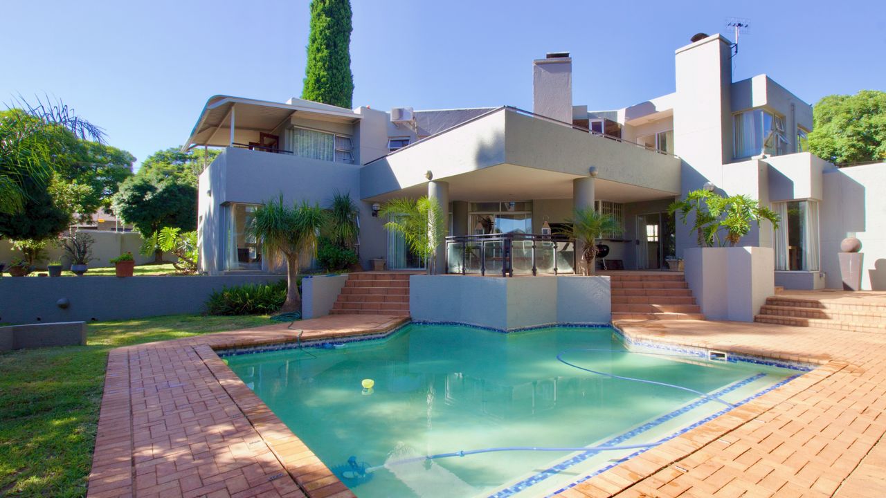 5 Bedroom House For Sale in Waterkloof Heights LH161504 MyProperty