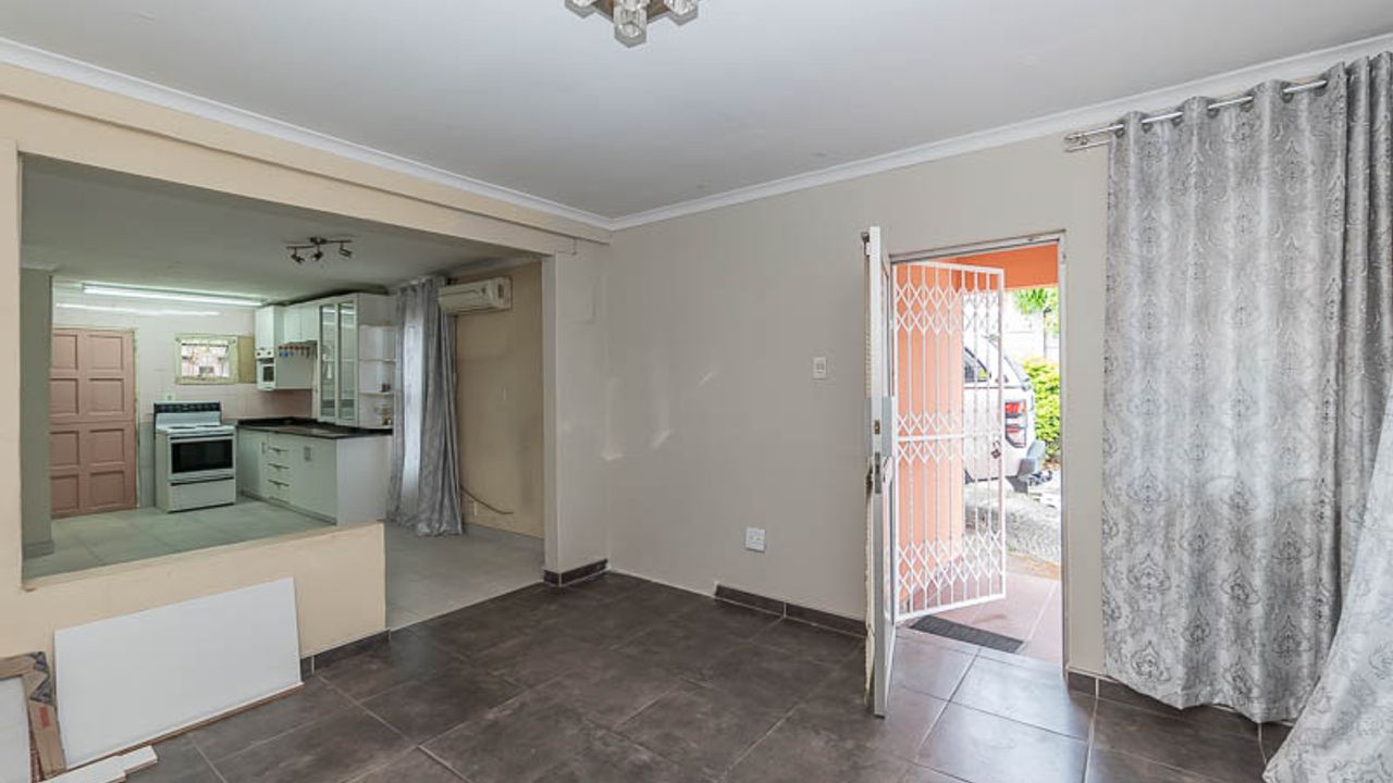 2 Bedroom House For Sale in Bonela, 89 Westmeath Avenue LH162534