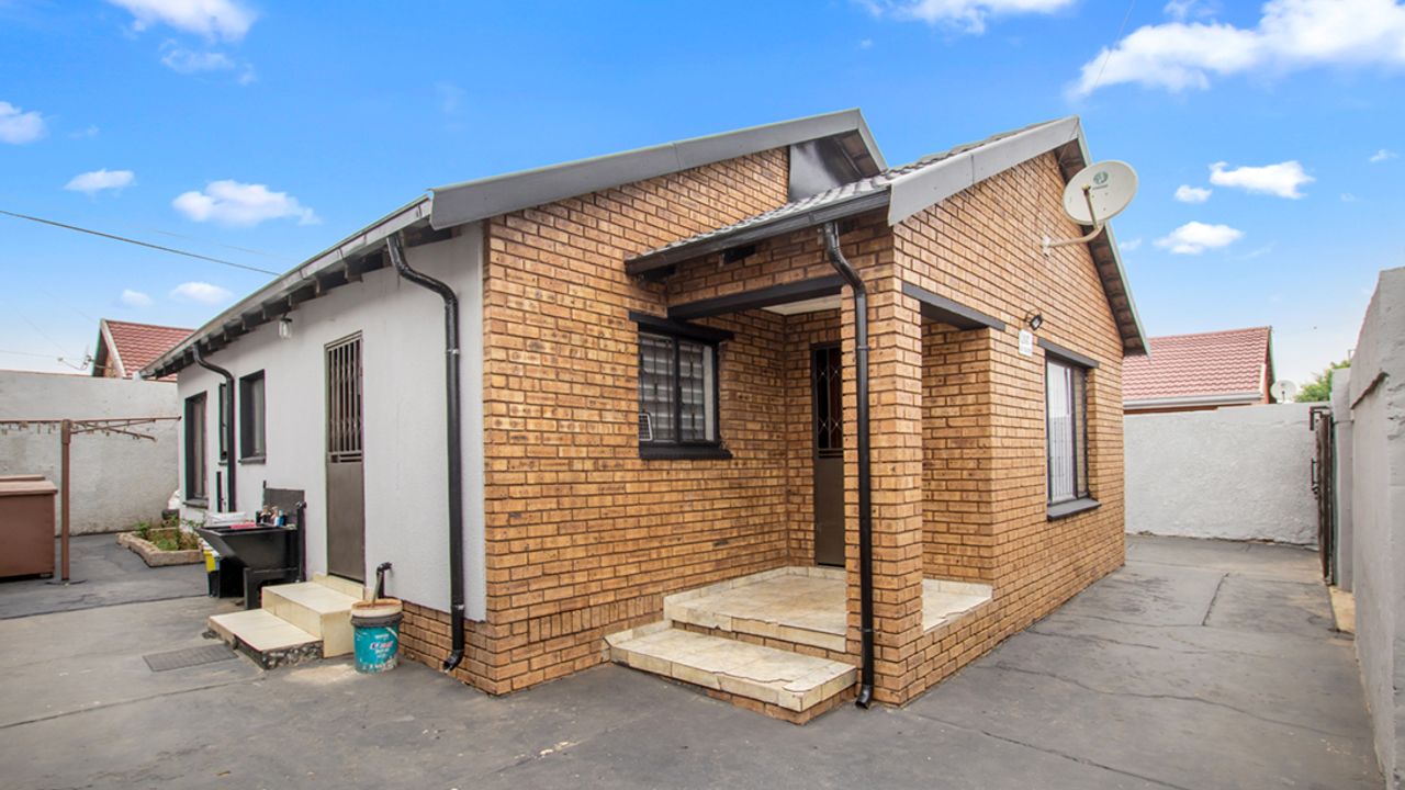 Dobsonville Property property and houses for sale in Dobsonville