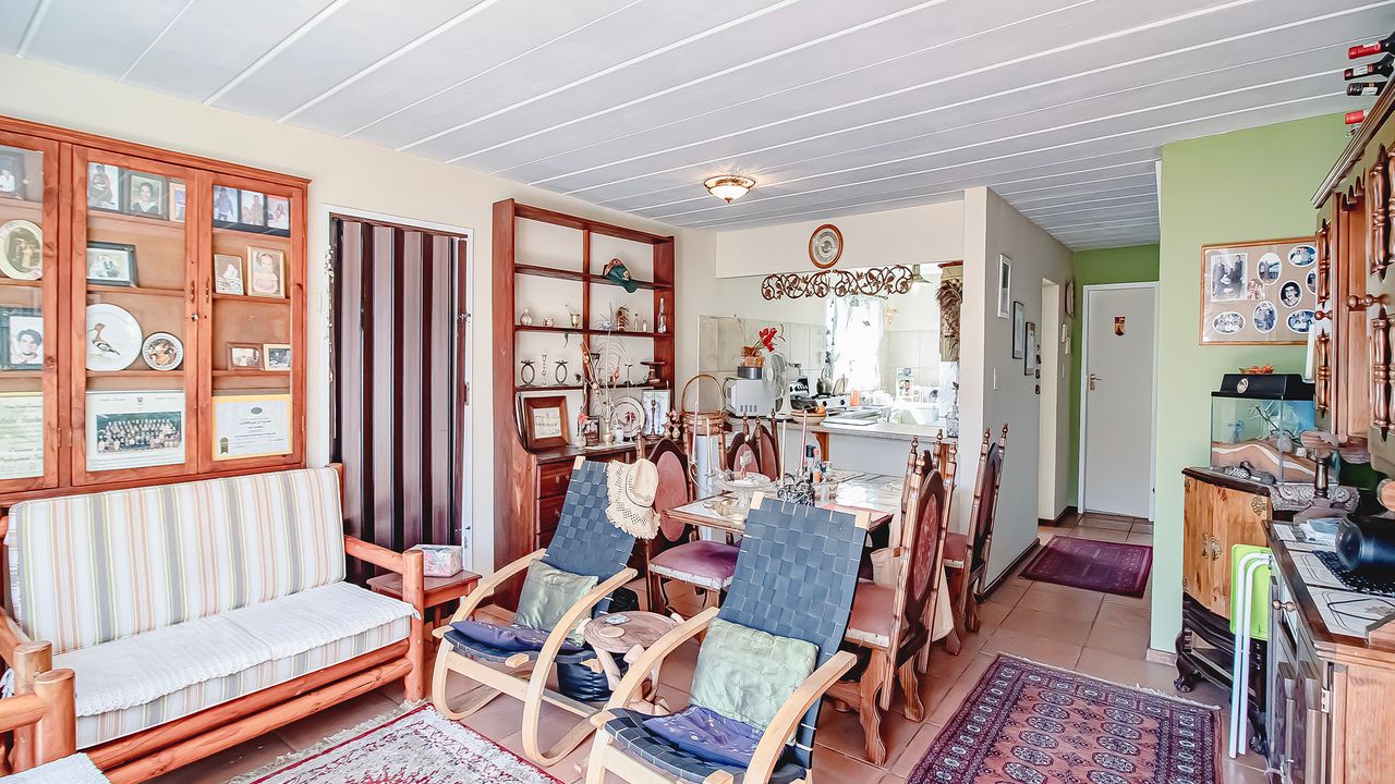 For Sale Wingate Park Townhouse with Patio, Splash Pool, and Wildlife Views LH169699 MyProperty