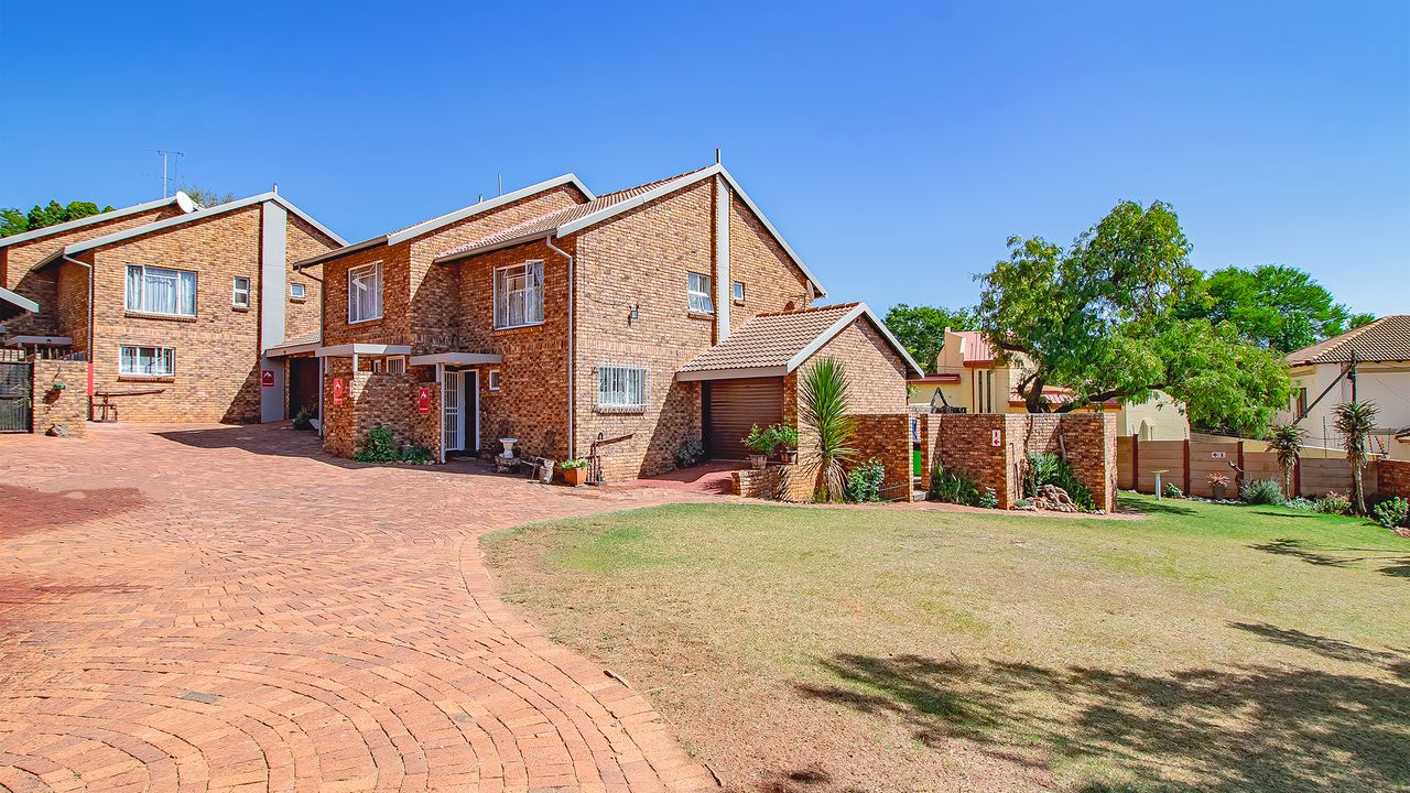 For Sale Wingate Park Townhouse with Patio, Splash Pool, and Wildlife