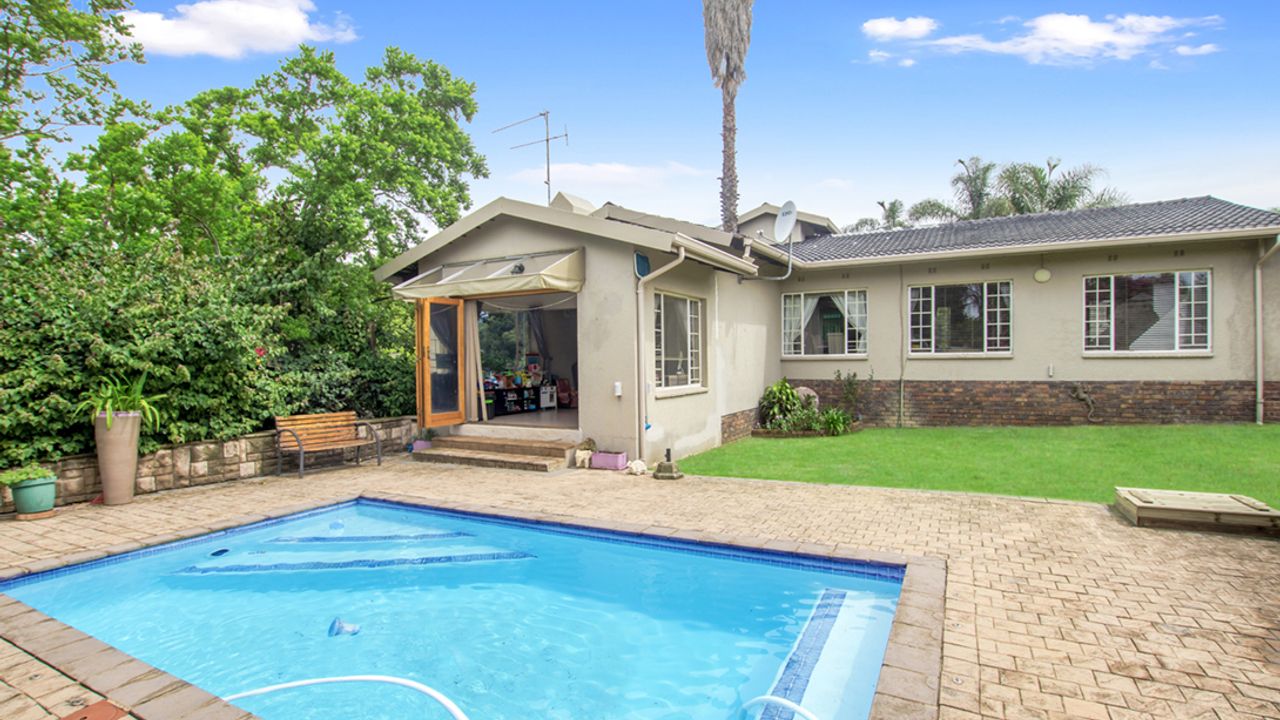 Entertainers Dream House For Sale in Weltevreden Park LH172154