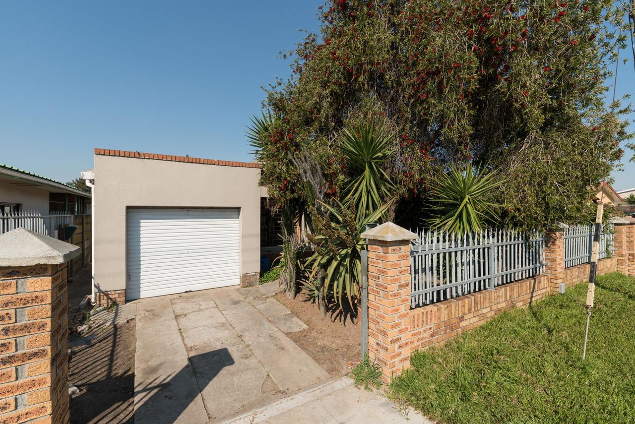 Property and houses for sale and rent in Parow Valley, Parow MyProperty