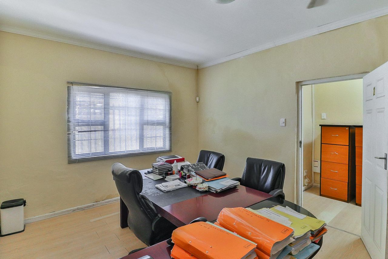 5 Bedroom House For Sale in Quigney, 90 Rhodes Street RL12873750220