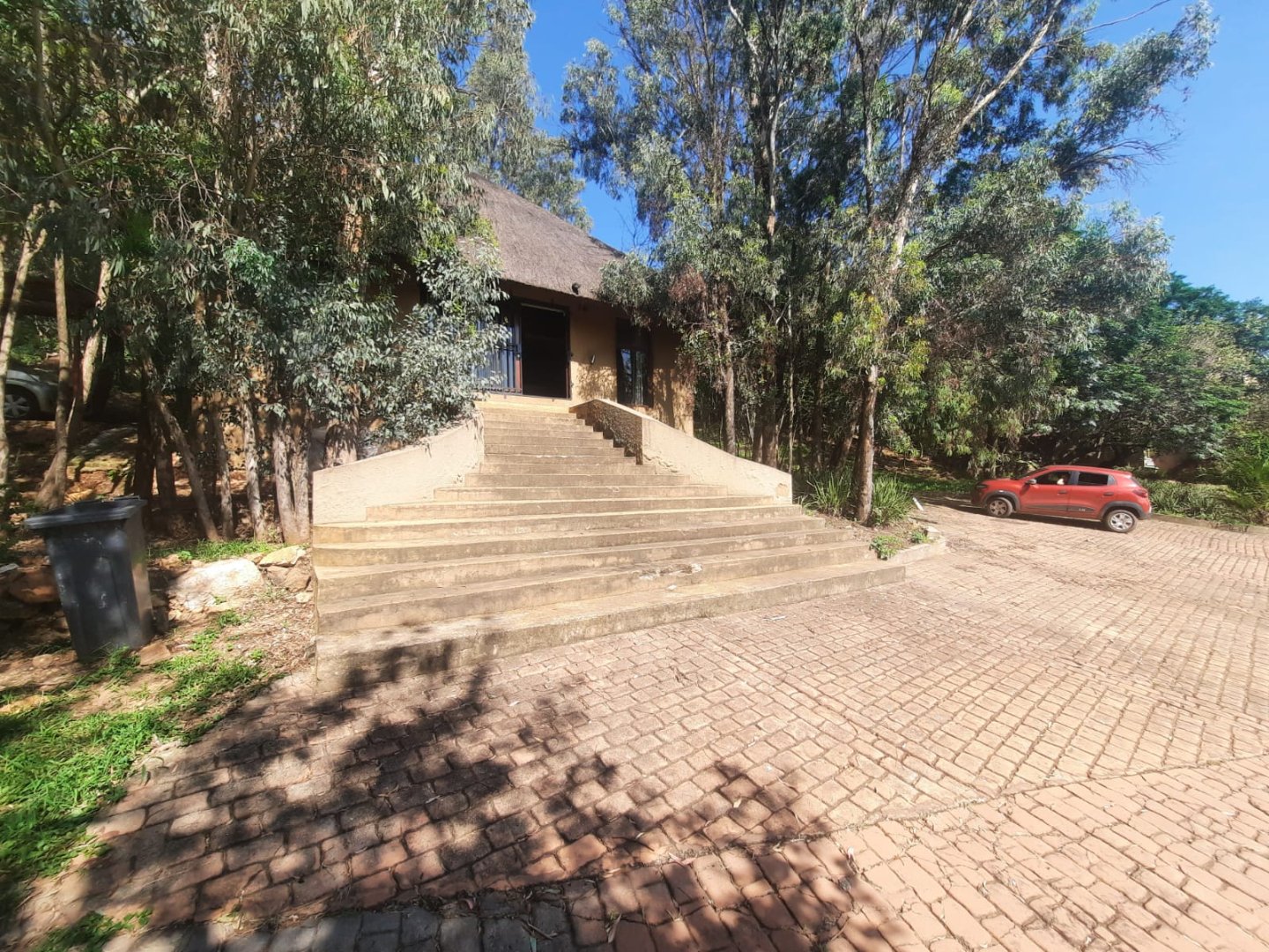 Muldersdrift Townhouse To Rent: Spacious 1-bedroom, deck, wildlife ...