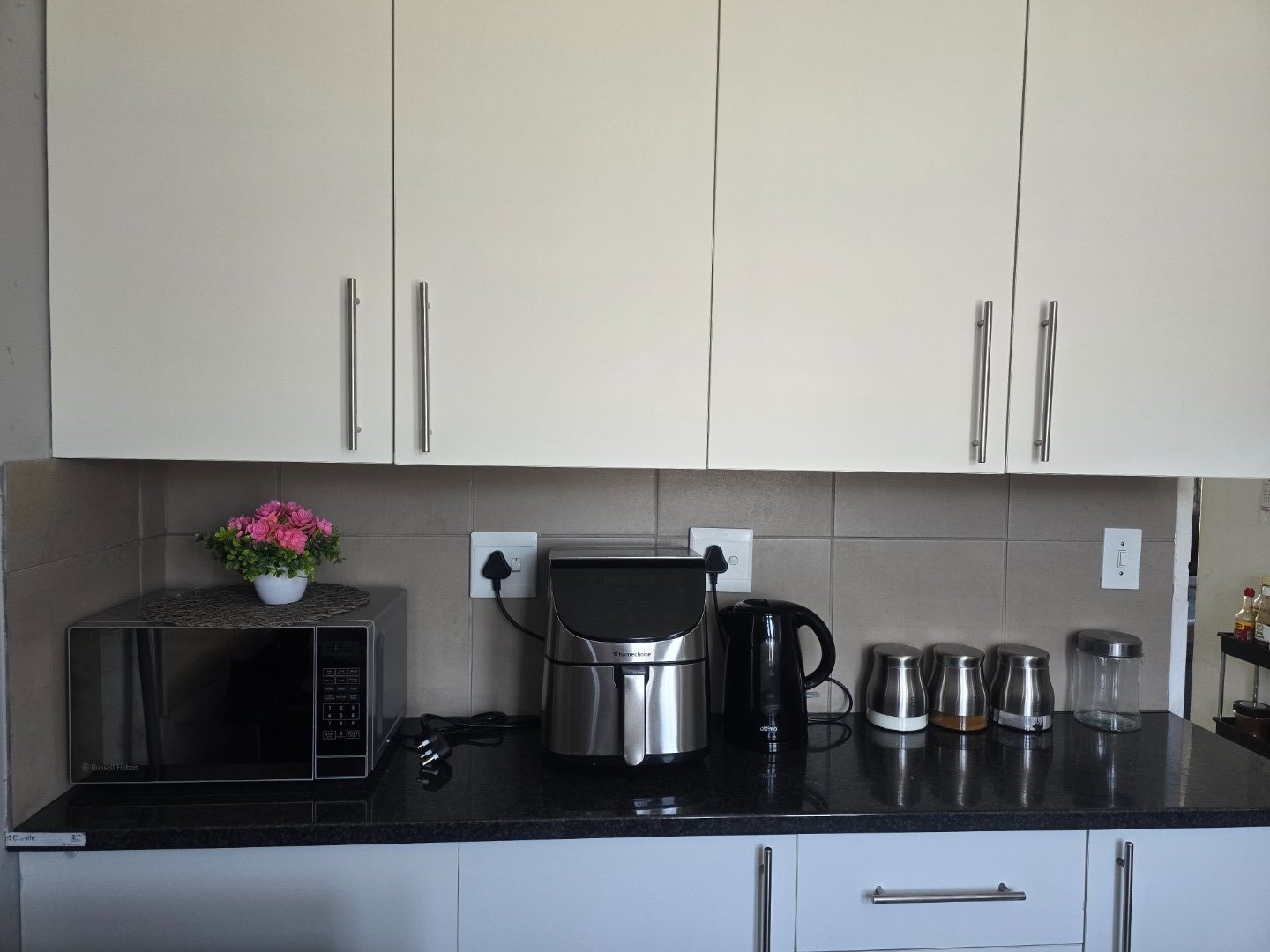 For Sale House in Colorado Park with 2 bedrooms, spacious yard, and