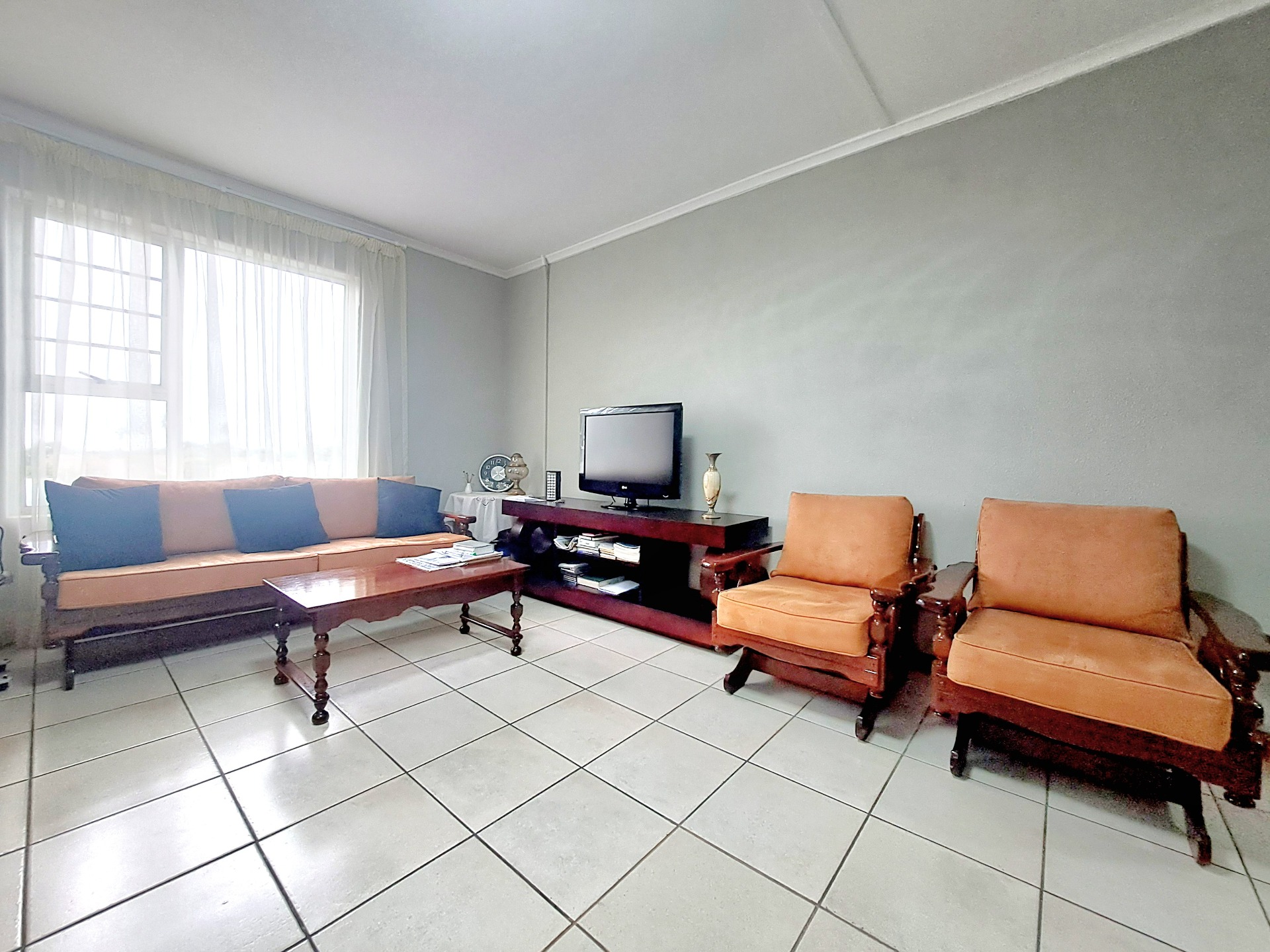 For Sale Modern 1BR Apartment with Parking on Dormehls Drift,