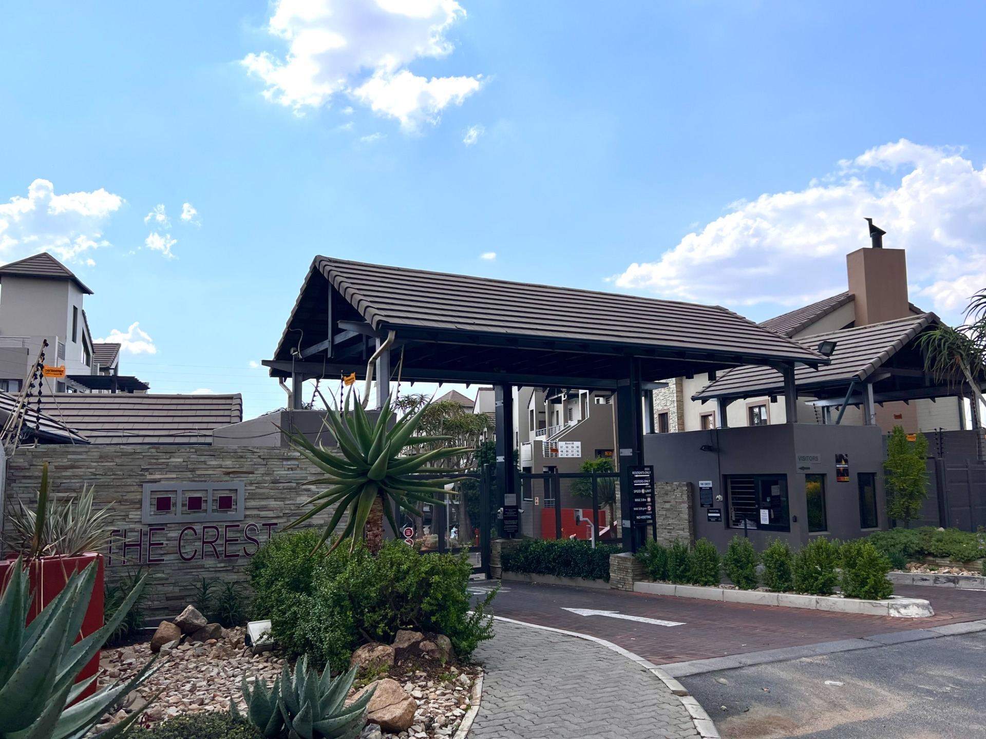 Sunninghill Apartment For Sale 2Bedroom Loft, Terrace with Sunset