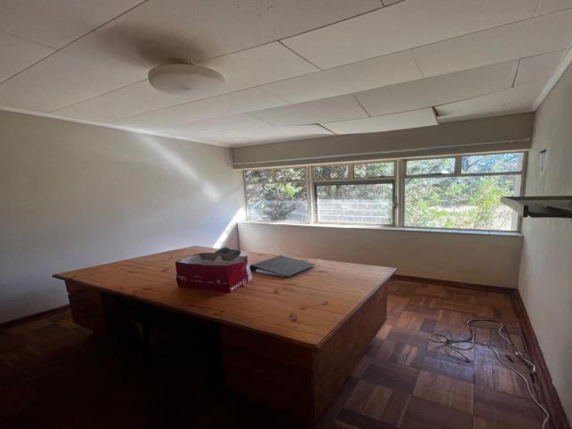 For Sale Spacious House in Christiana Central with 4 Bedrooms and 4Car Port. ENT0284570