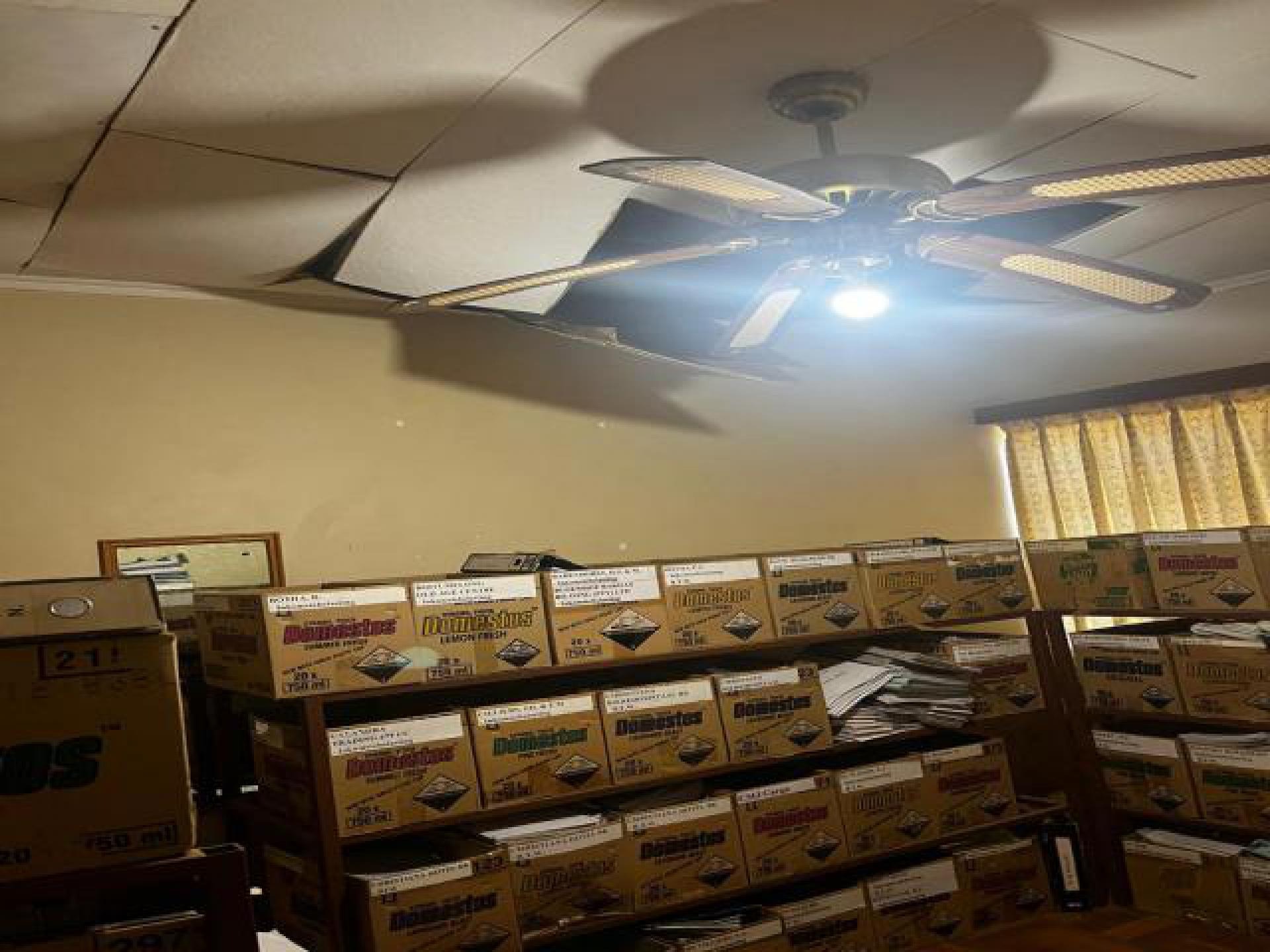 For Sale Spacious House in Christiana Central with 4 Bedrooms and 4Car Port. ENT0284570