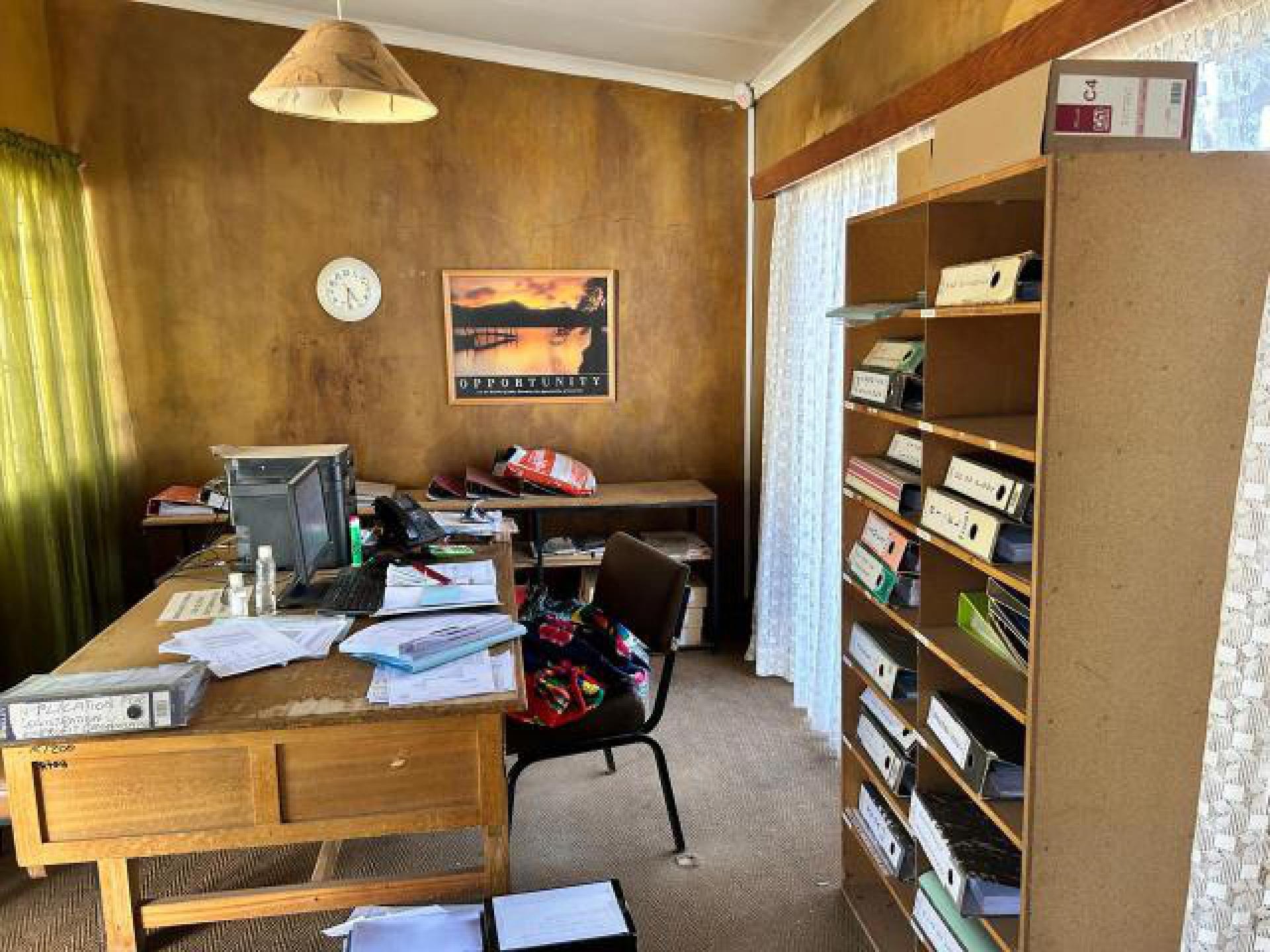 For Sale Spacious House in Christiana Central with 4 Bedrooms and 4Car Port. ENT0284570